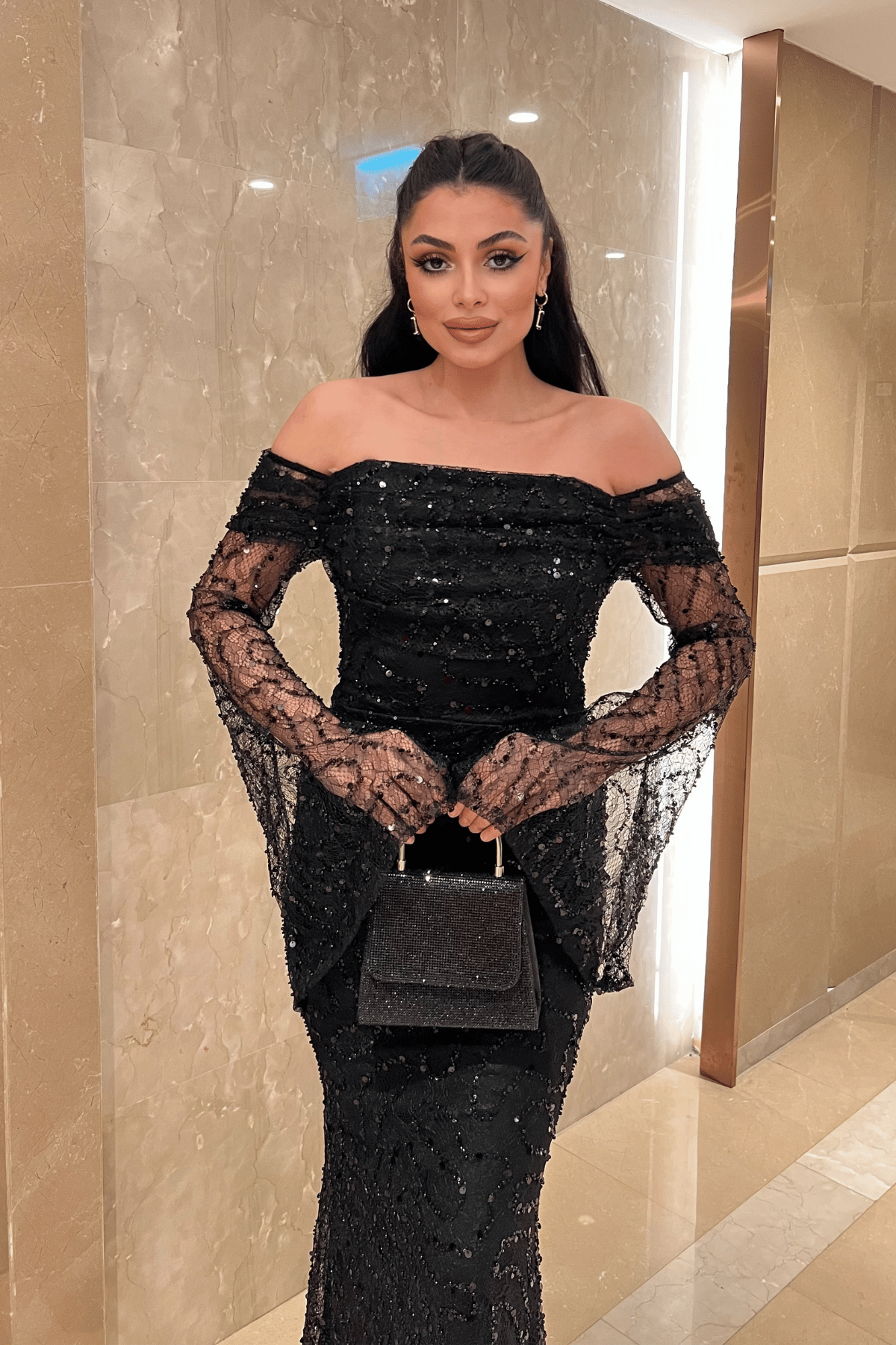 Full Boncuklu Kumaş Kayık Yaka Abiye Elbise - SİYAH