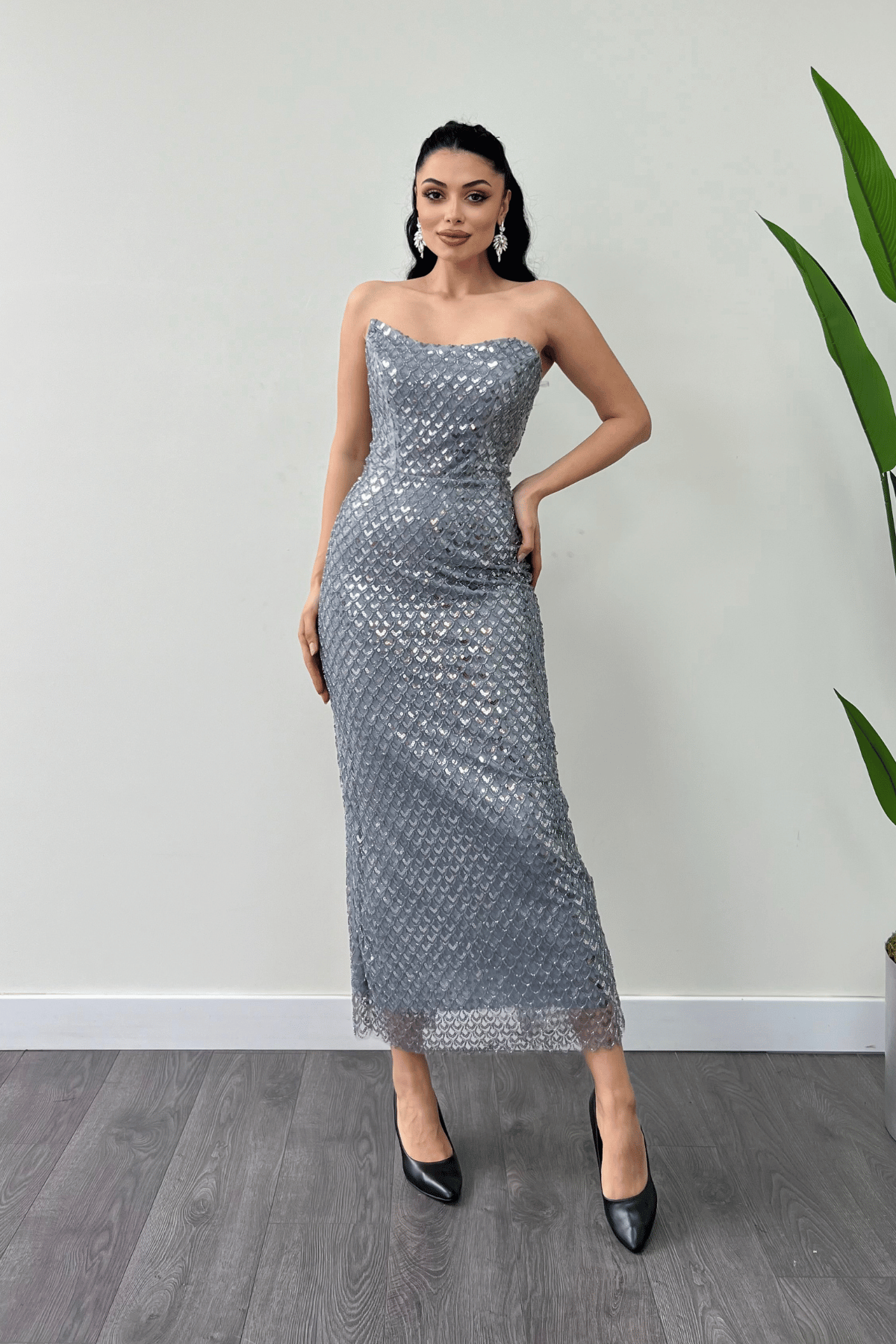 Full Boncuklu Kumaş Straplez Abiye Elbise - GRİ