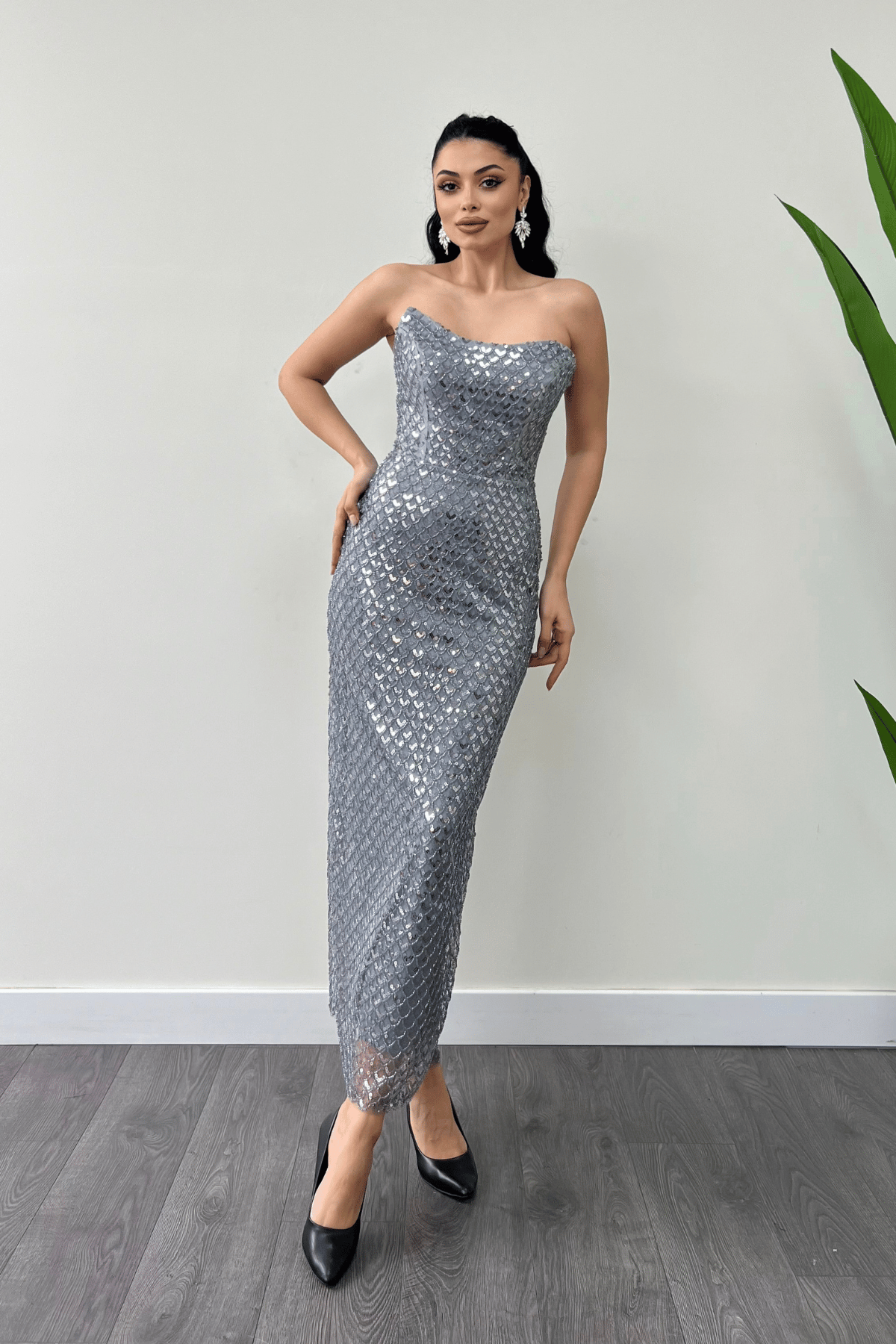 Full Boncuklu Kumaş Straplez Abiye Elbise - GRİ