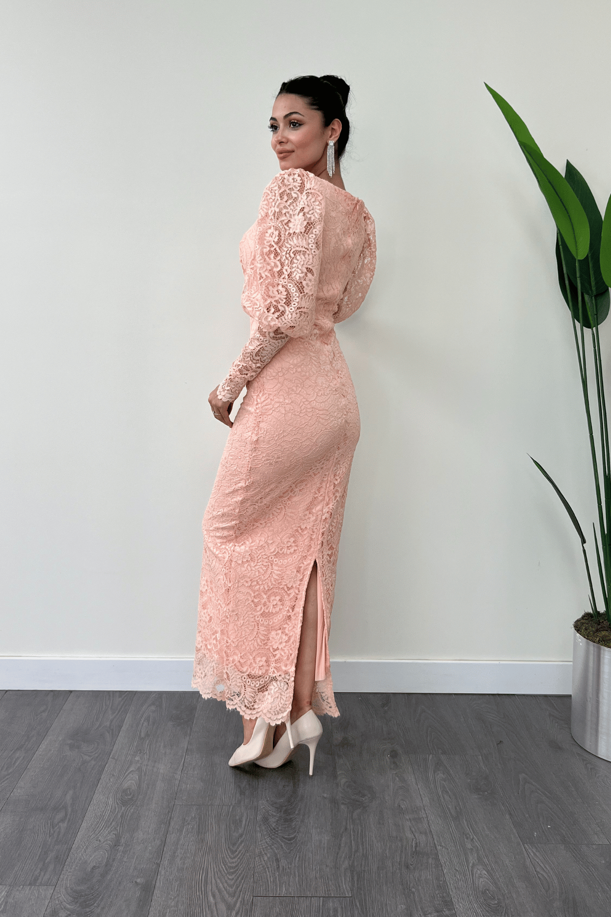 Güpür Dantel Kumaş Balon Kol Kalem Elbise - PUDRA