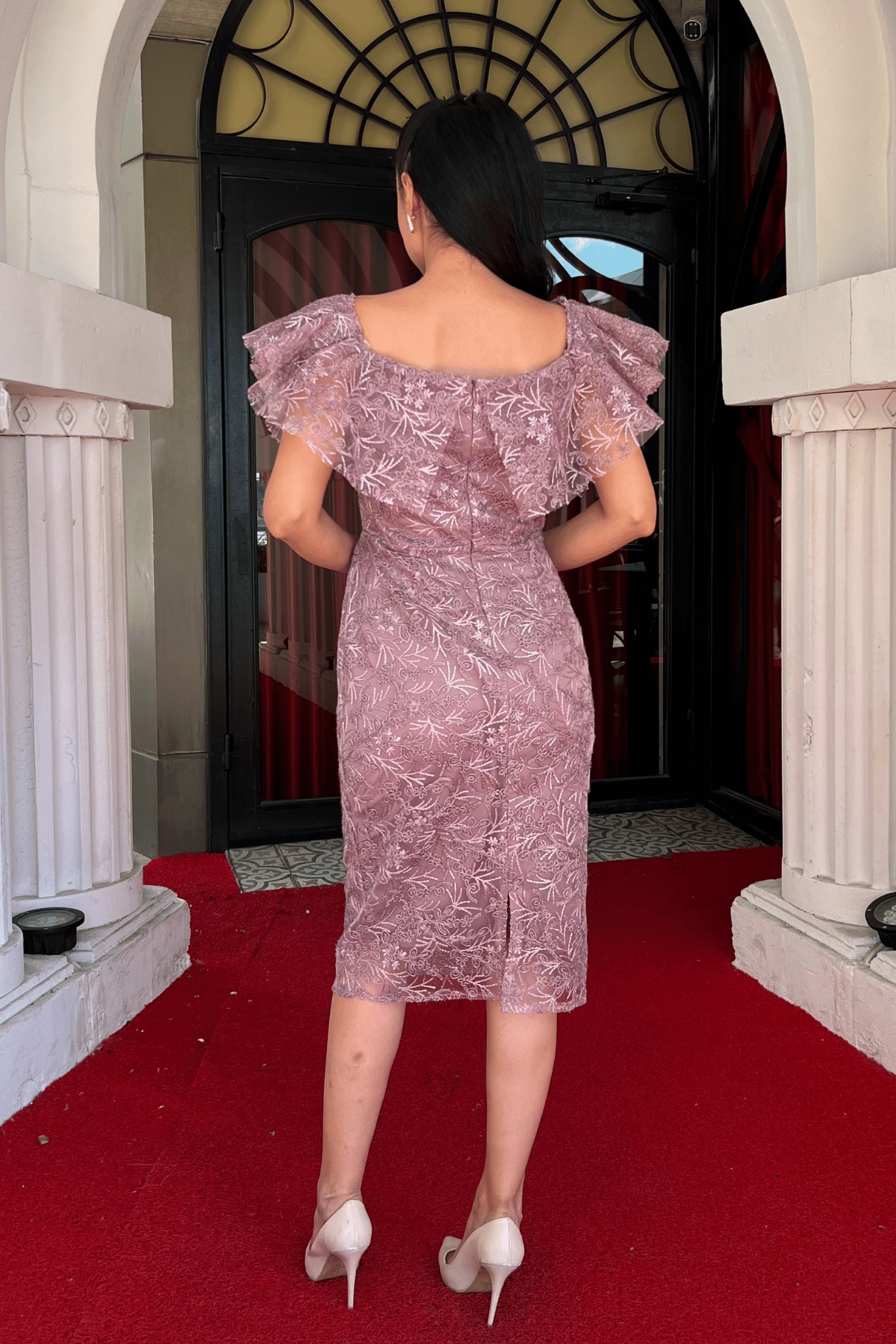 İşleme Dantel Kumaş Kayık Yaka Kalem Elbise - GÜL KURUSU