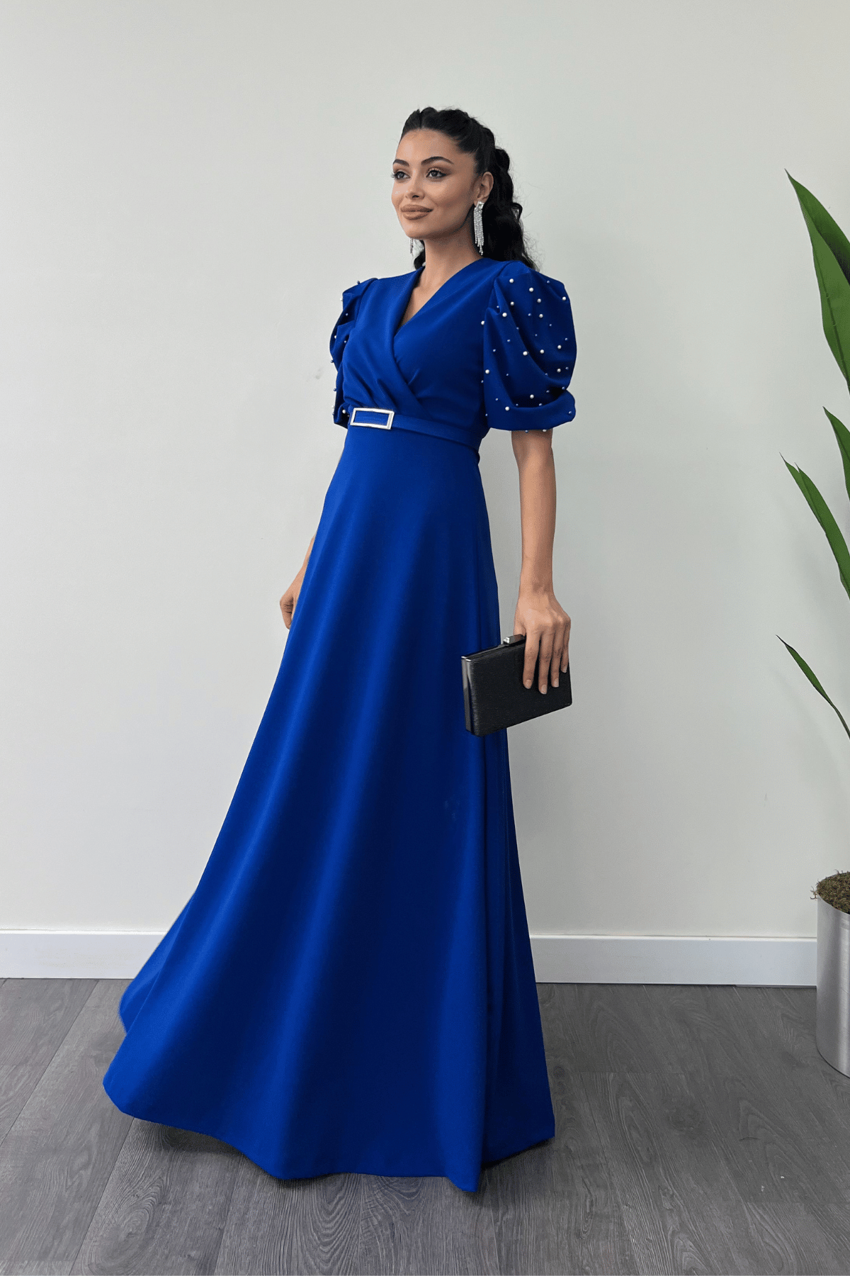 İthal Krep Kumaş Balon Kol İnci Detaylı Maxi Elbise - SAKS MAVİ