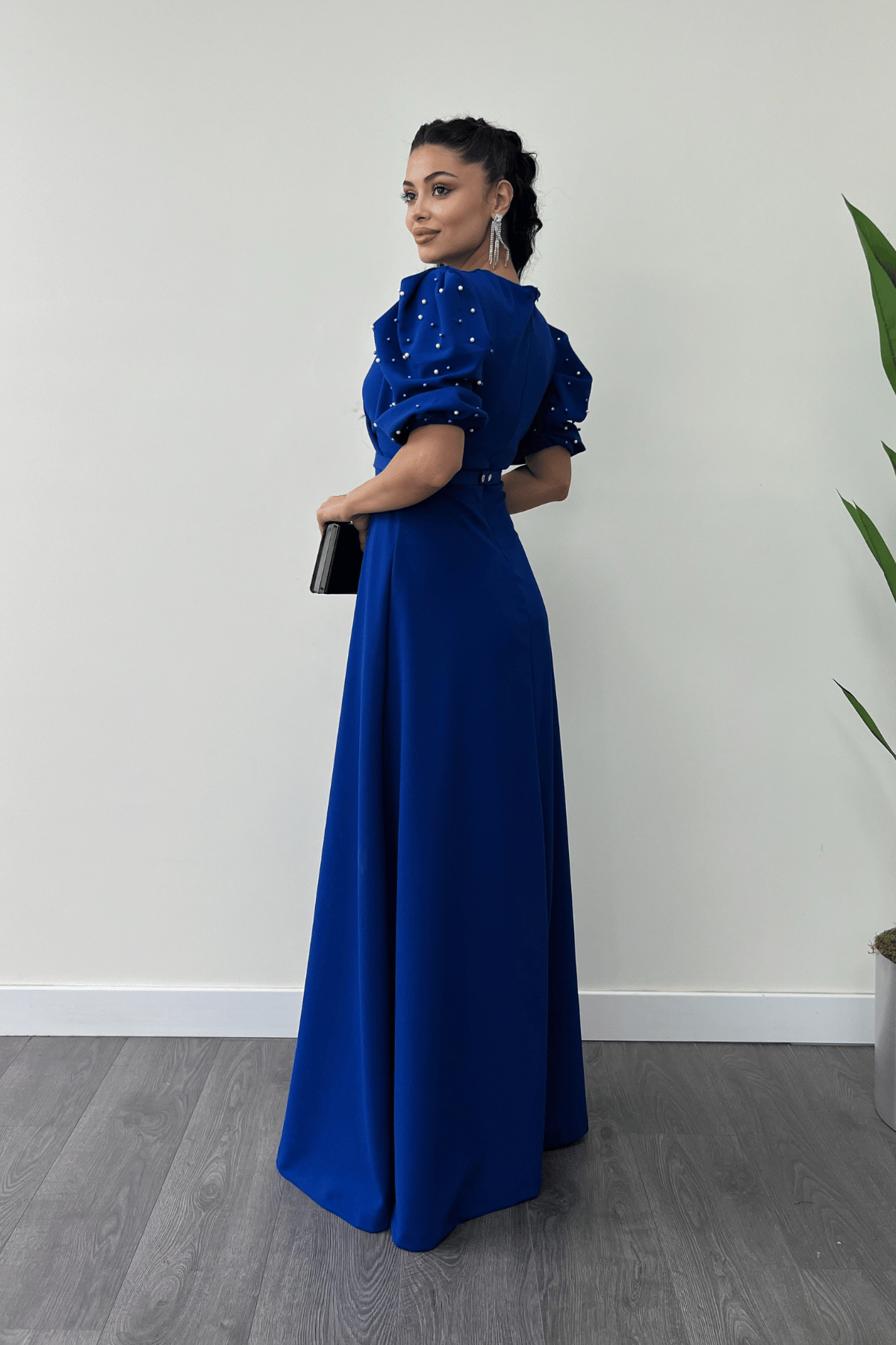 İthal Krep Kumaş Balon Kol İnci Detaylı Maxi Elbise - SAKS MAVİ