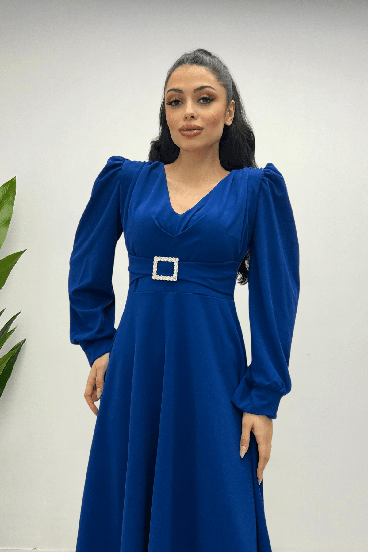 İthal Krep Kumaş Kemer Detaylı Midi Elbise - SAKS MAVİ