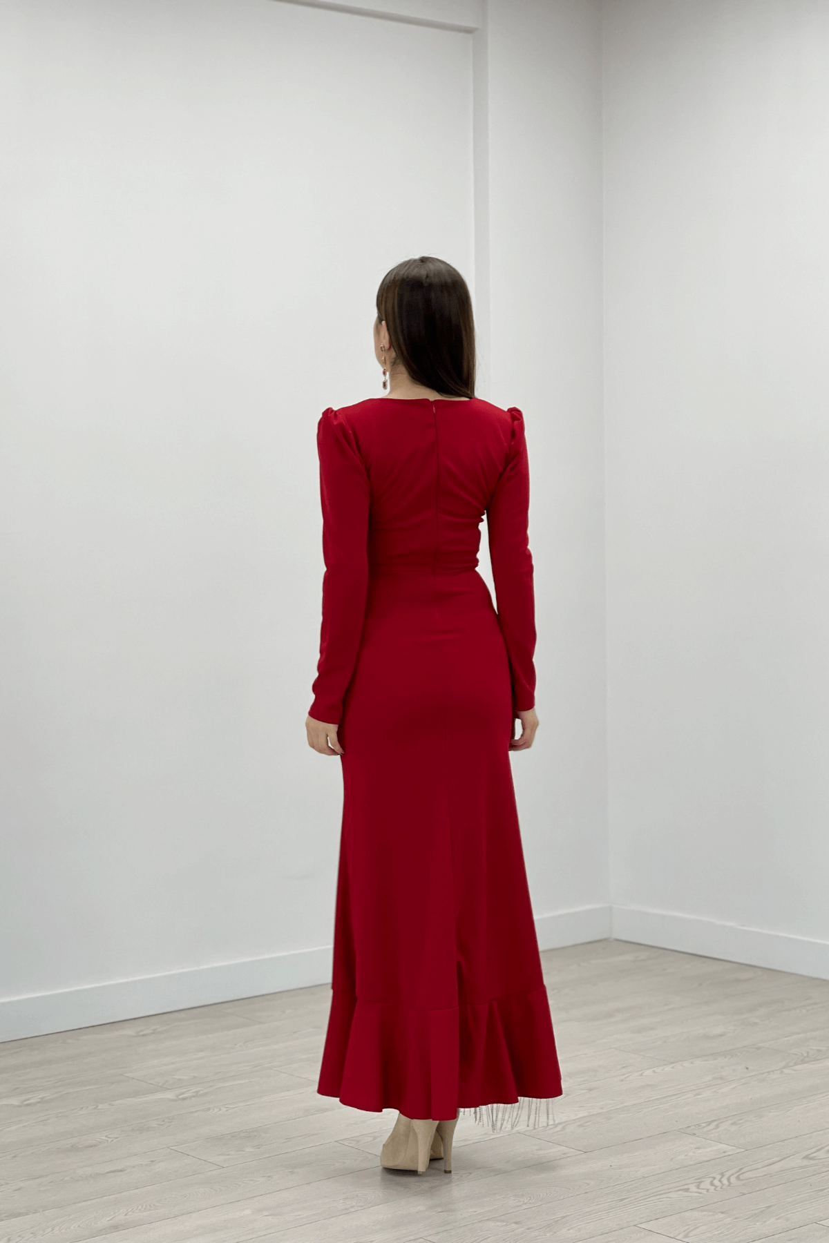 İthal Krep Kumaş Taş Püskül Detaylı Abiye Elbise - KIRMIZI