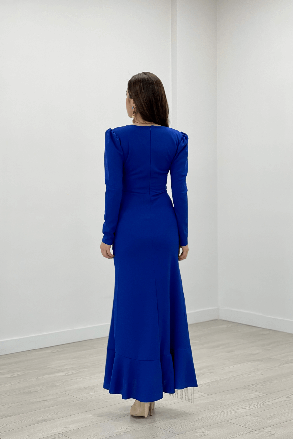 İthal Krep Kumaş Taş Püskül Detaylı Abiye Elbise - SAKS MAVİ