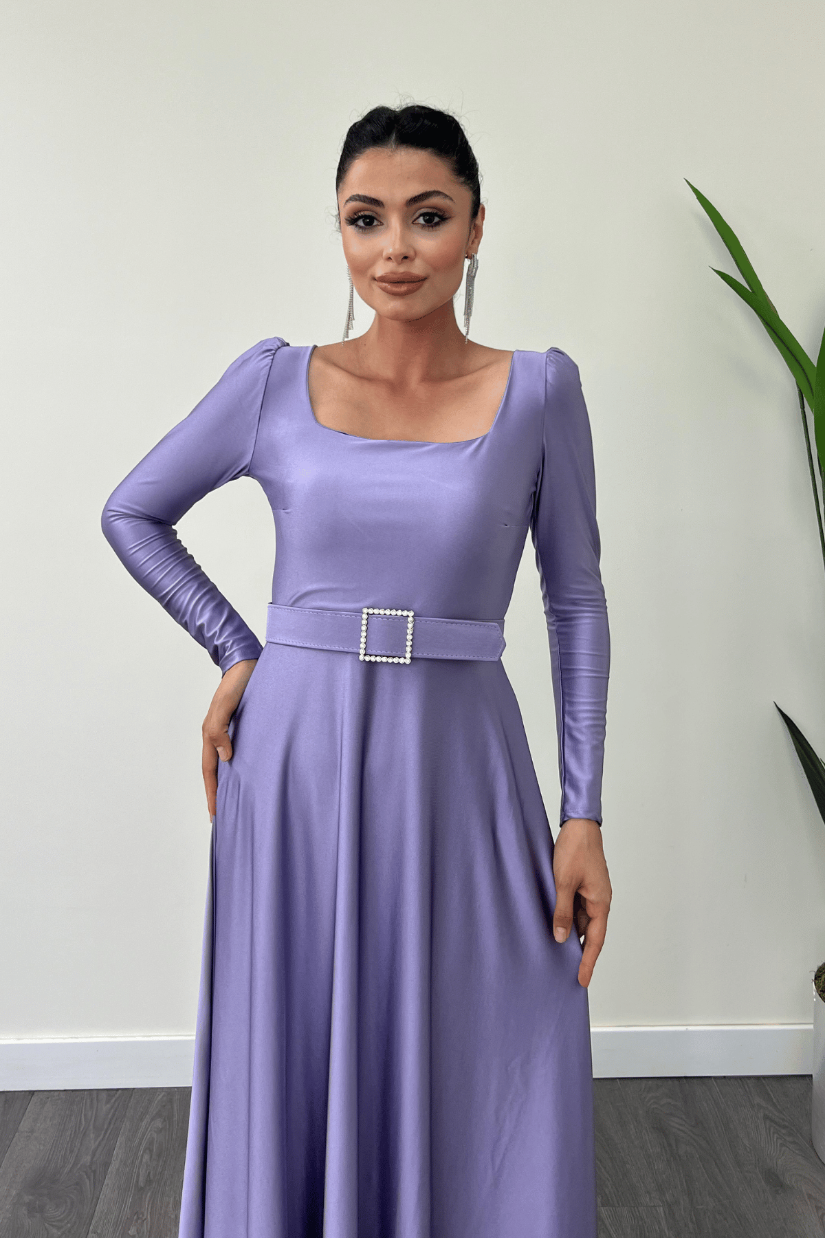 Imported Crepe Satin Fabric Sweetheart Collar Flared Dress - Lilac Color