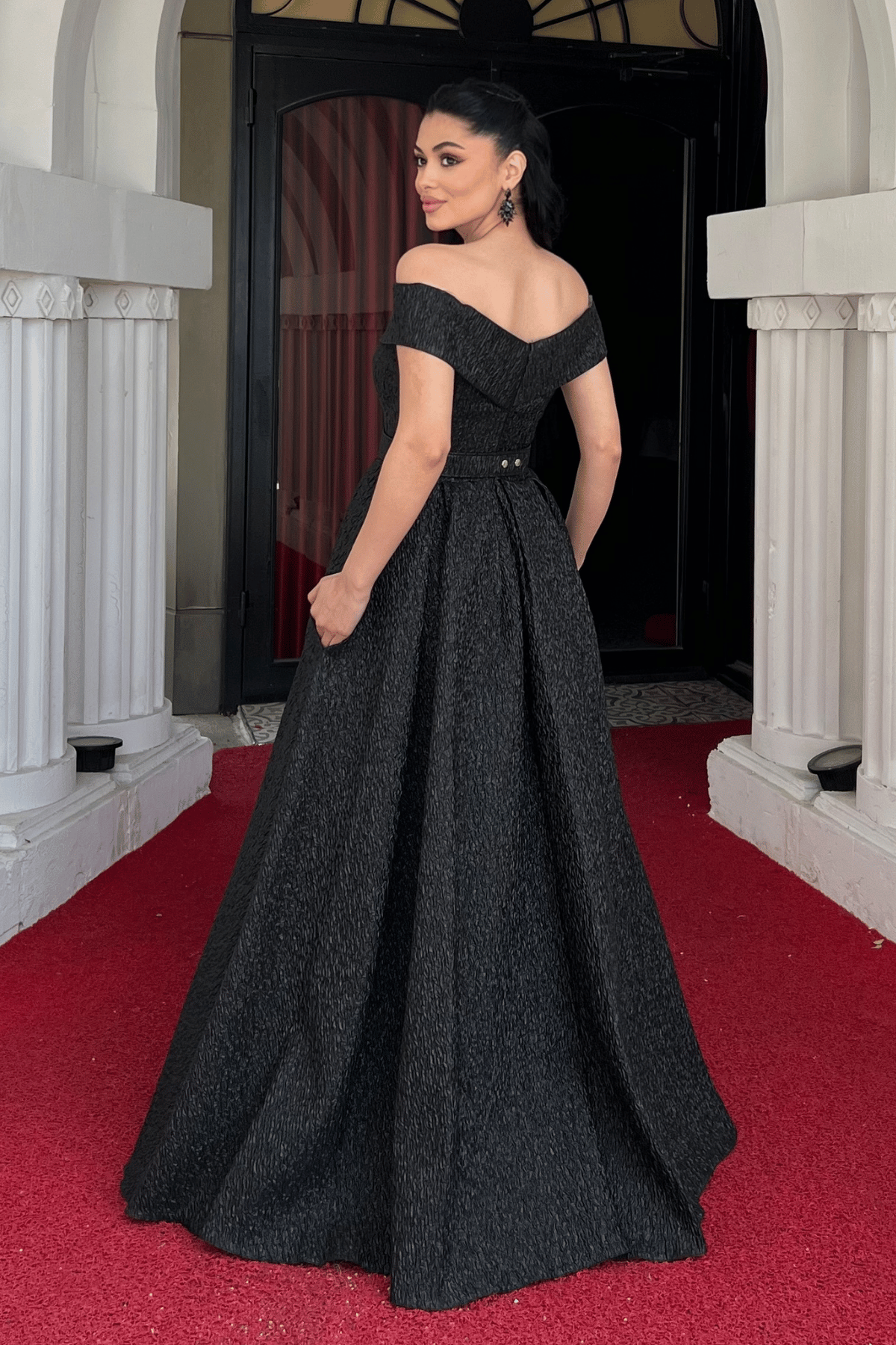 Jakar Kumaş Kayık Kaya Prenses Elbise - SİYAH