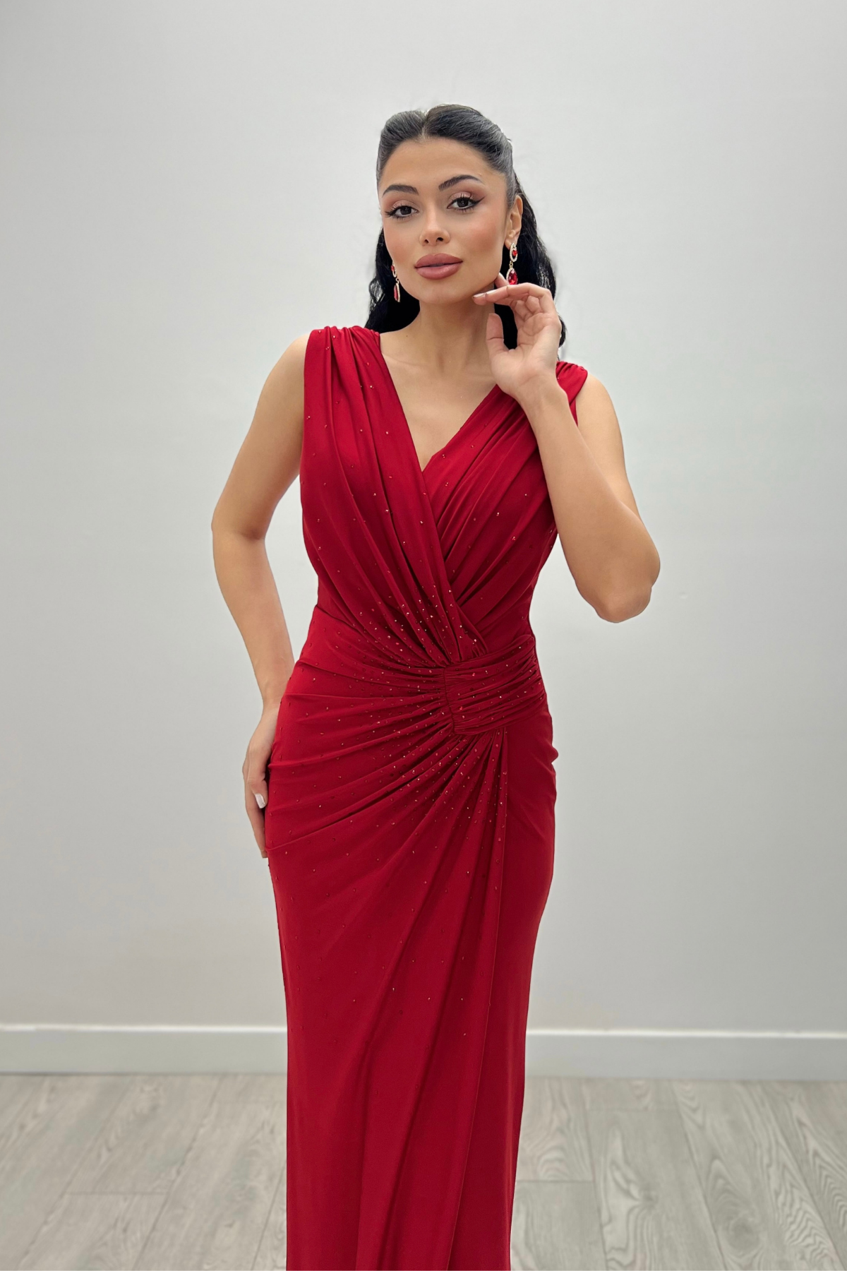 Jarse Kumaş Büzgü Ve Taş Detaylı Balık Elbise - KIRMIZI