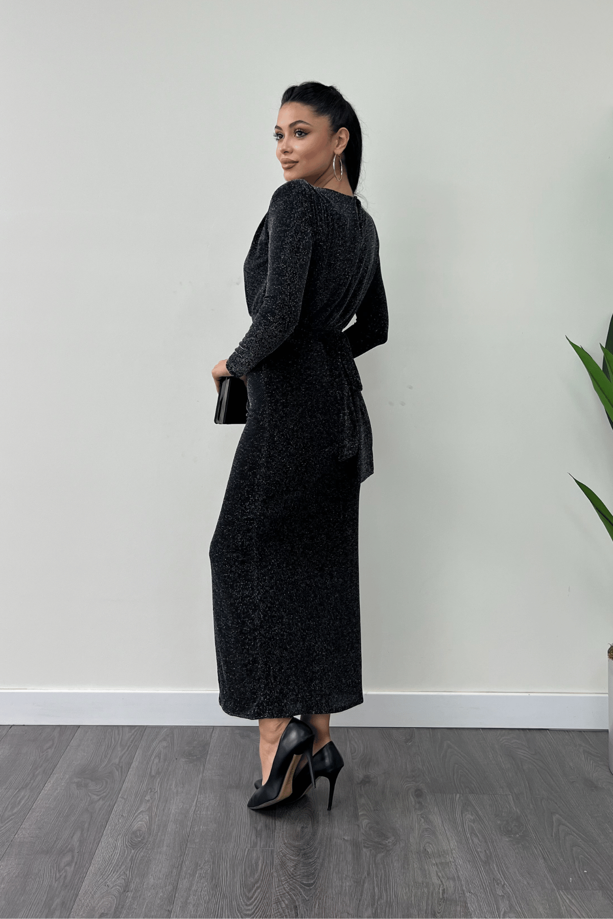 Jarse Payetli Kumaş Büzgü Detaylı Kalem Elbise - SİYAH