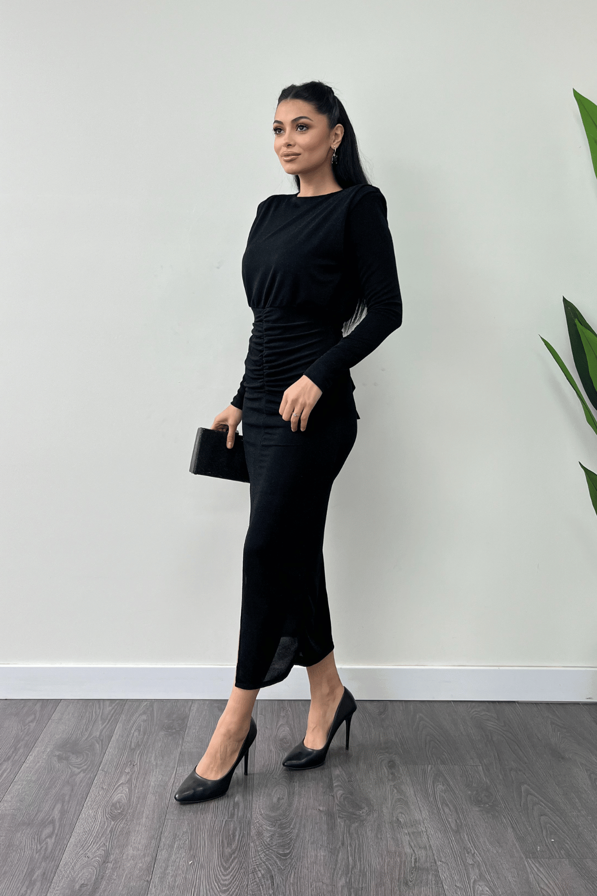 Jarse Payetli Kumaş Büzgü Detaylı Kalem Elbise - SİYAH