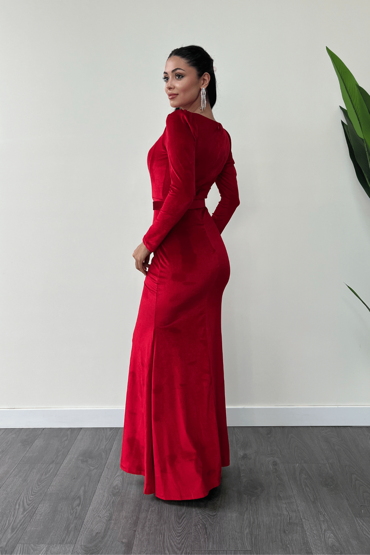 Kadife Kumaş Kalp Yaka Balık Elbise - KIRMIZI