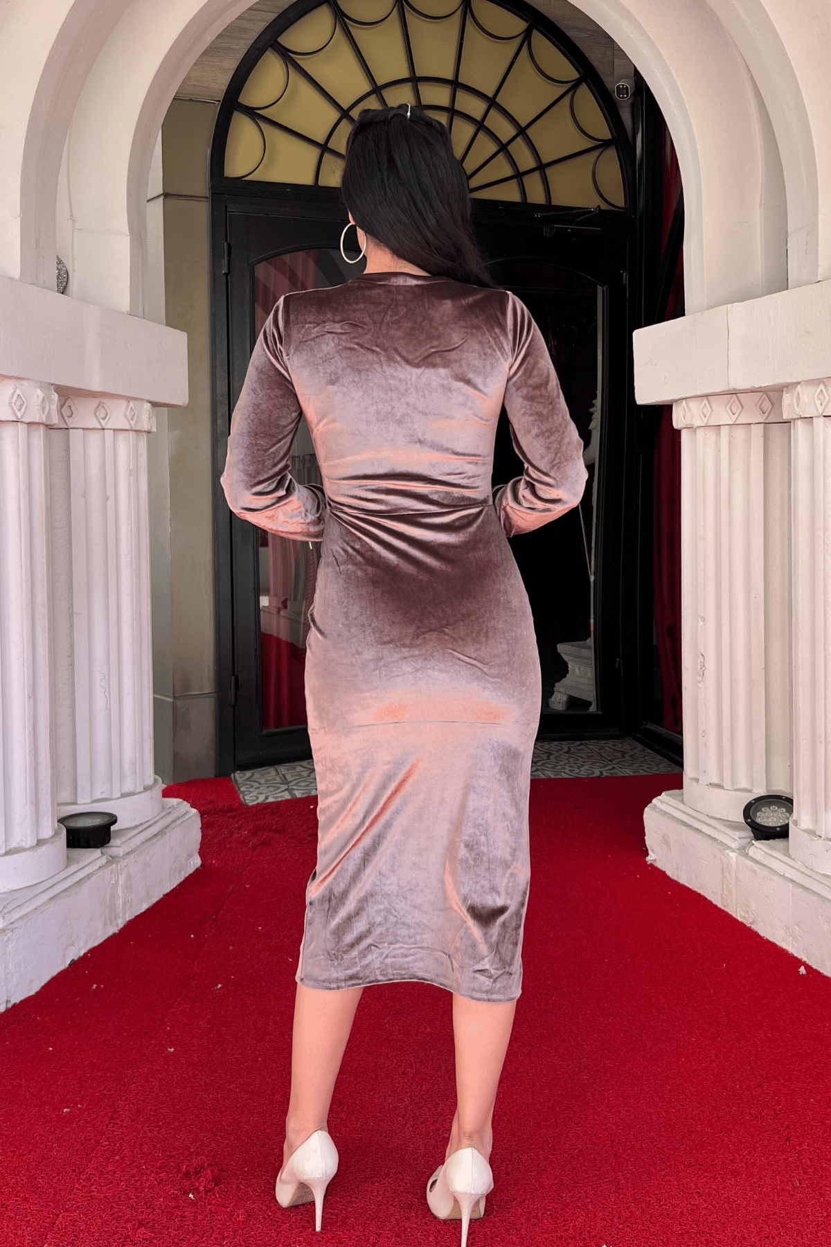 Kadife Kumaş Kruvaze Yaka Kalem Elbise - KAHVERENGİ