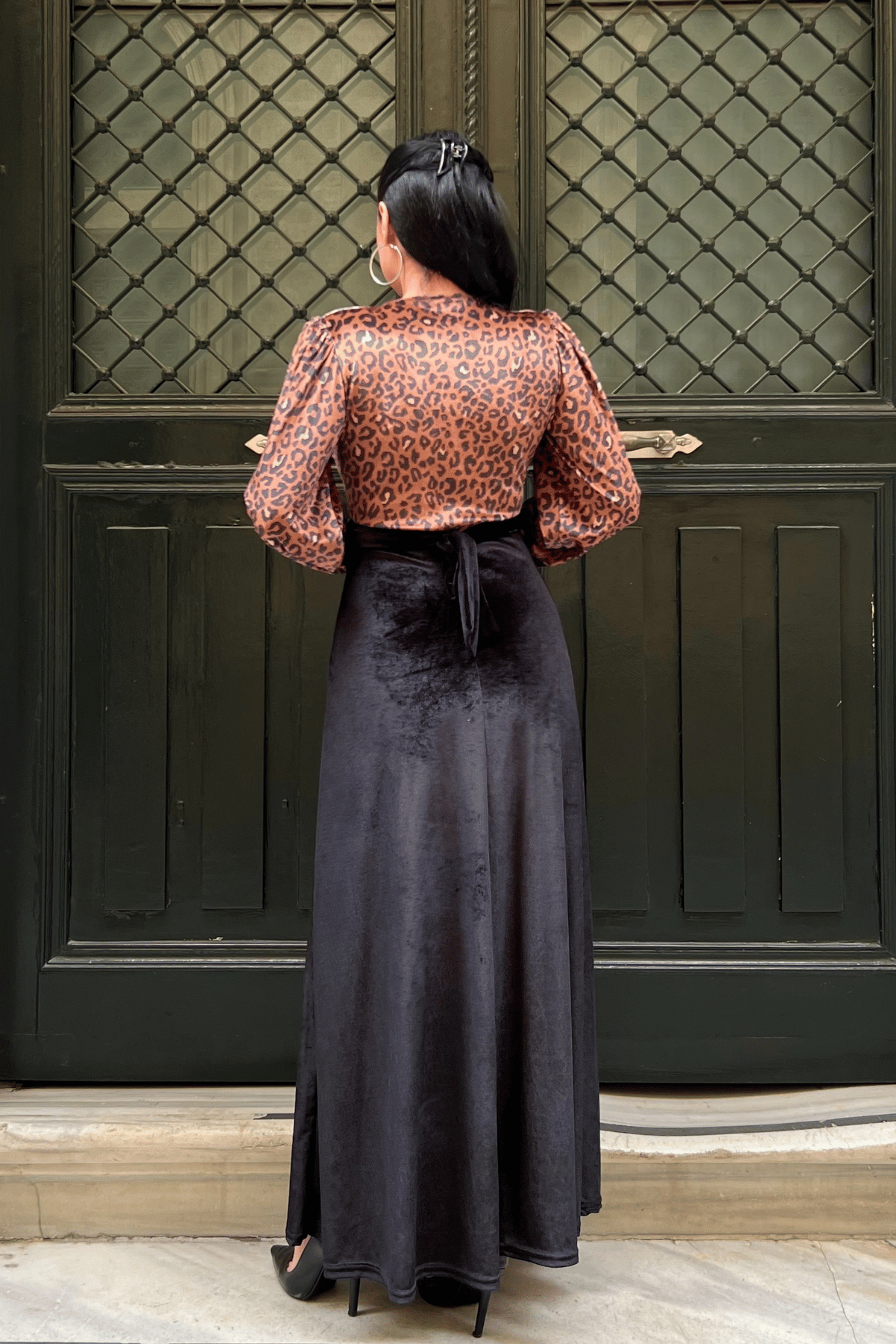 Kadife Kumaş Leopar Detaylı Elbise - SİYAH