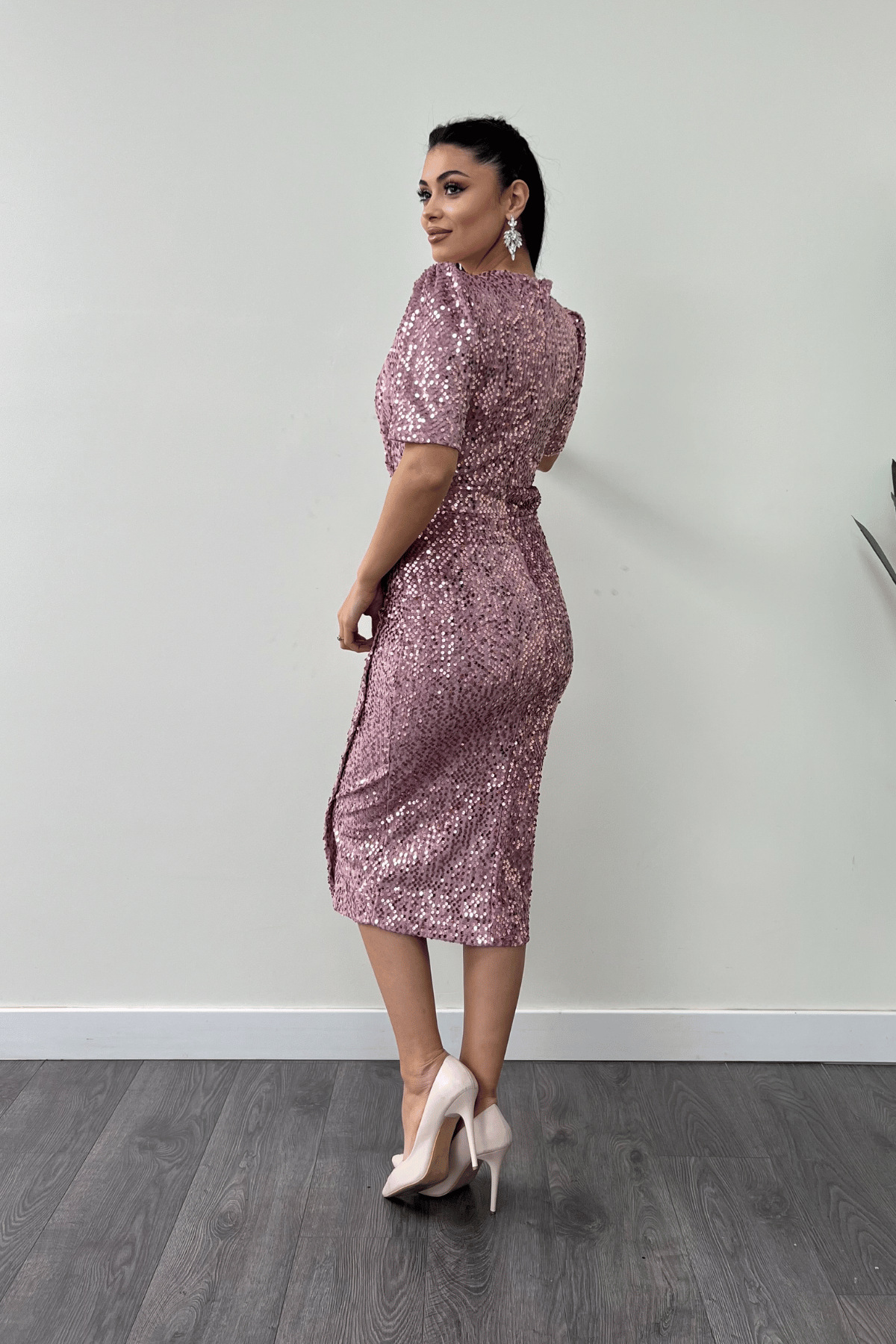 فستان جاكيت مخملي ترتر - لون البودرة