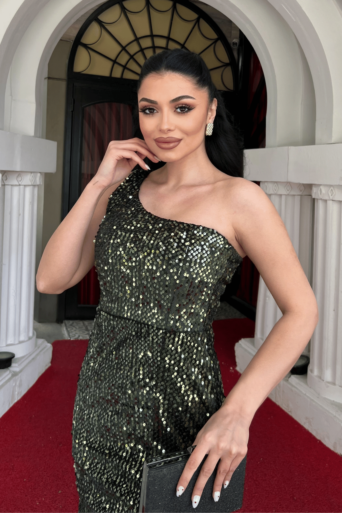 Kadife Payet Tek Kol Abiye Elbise - HAKİ YEŞİLİ