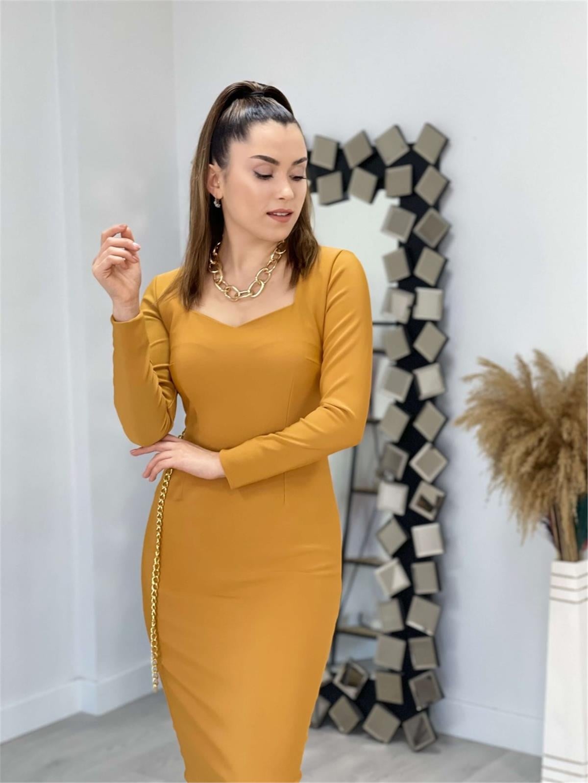 Kalp Yaka Zincir Kemerli Elbise - Hardal