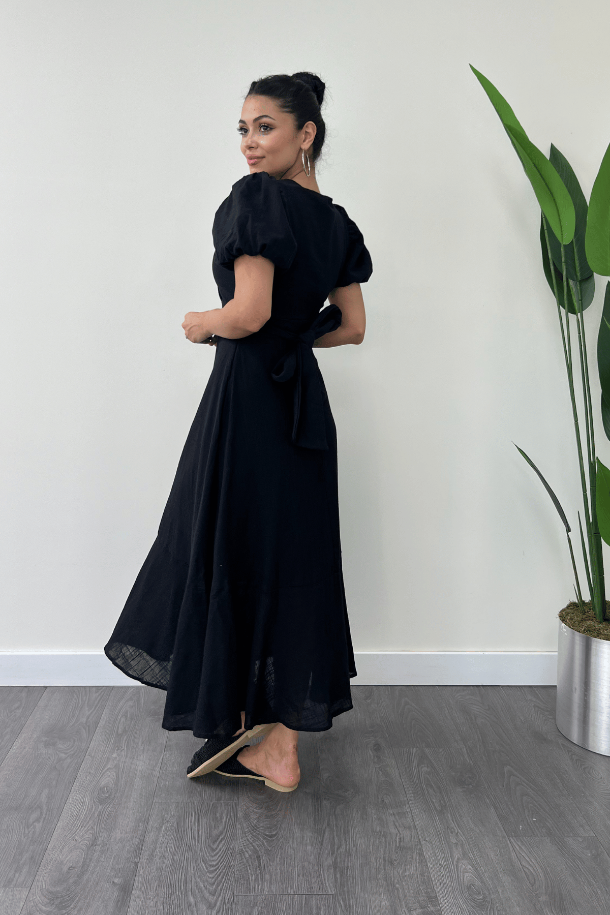 Keten Kumaş Kruvaze Yaka Midi Elbise - SİYAH