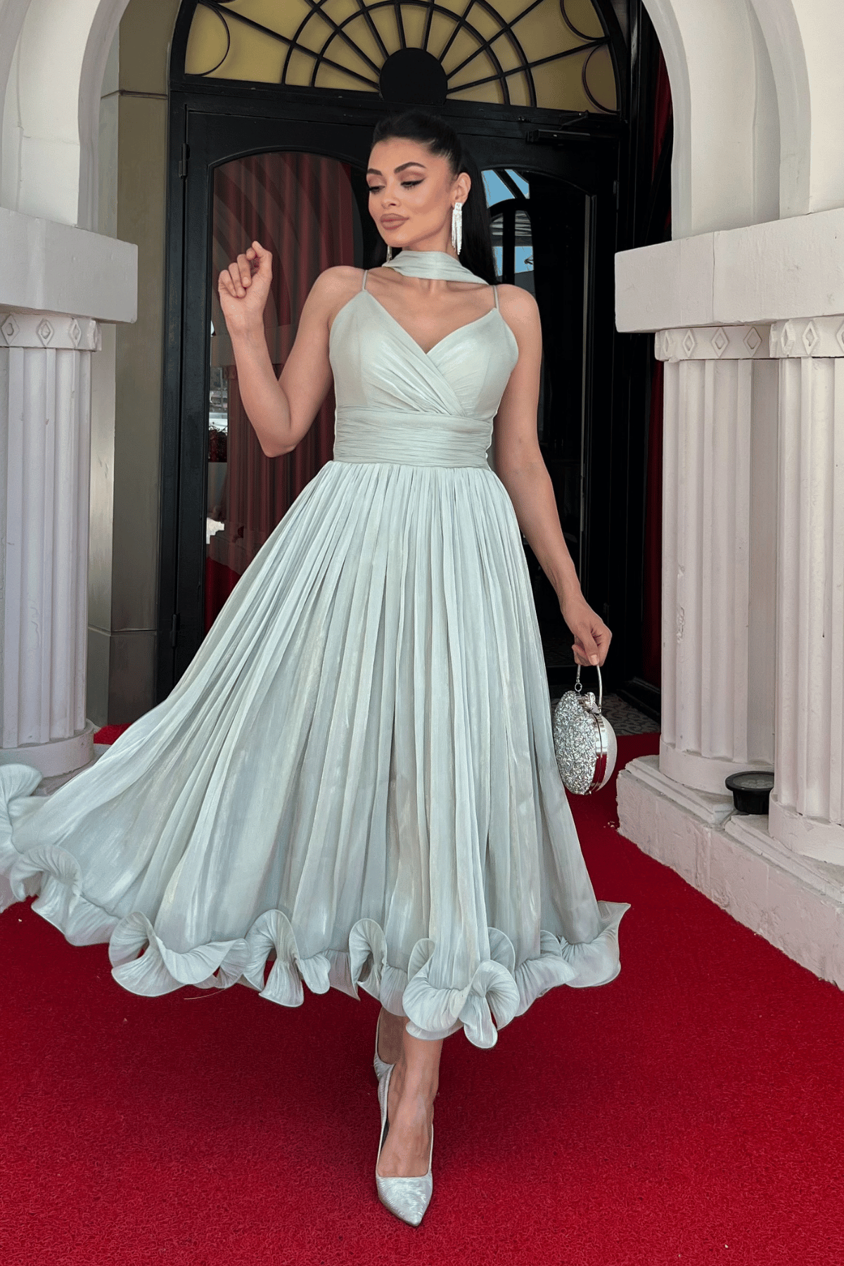 Kırinkıl Saten Kumaş Askılı Midi Boy Elbise - MİNT YEŞİLİ