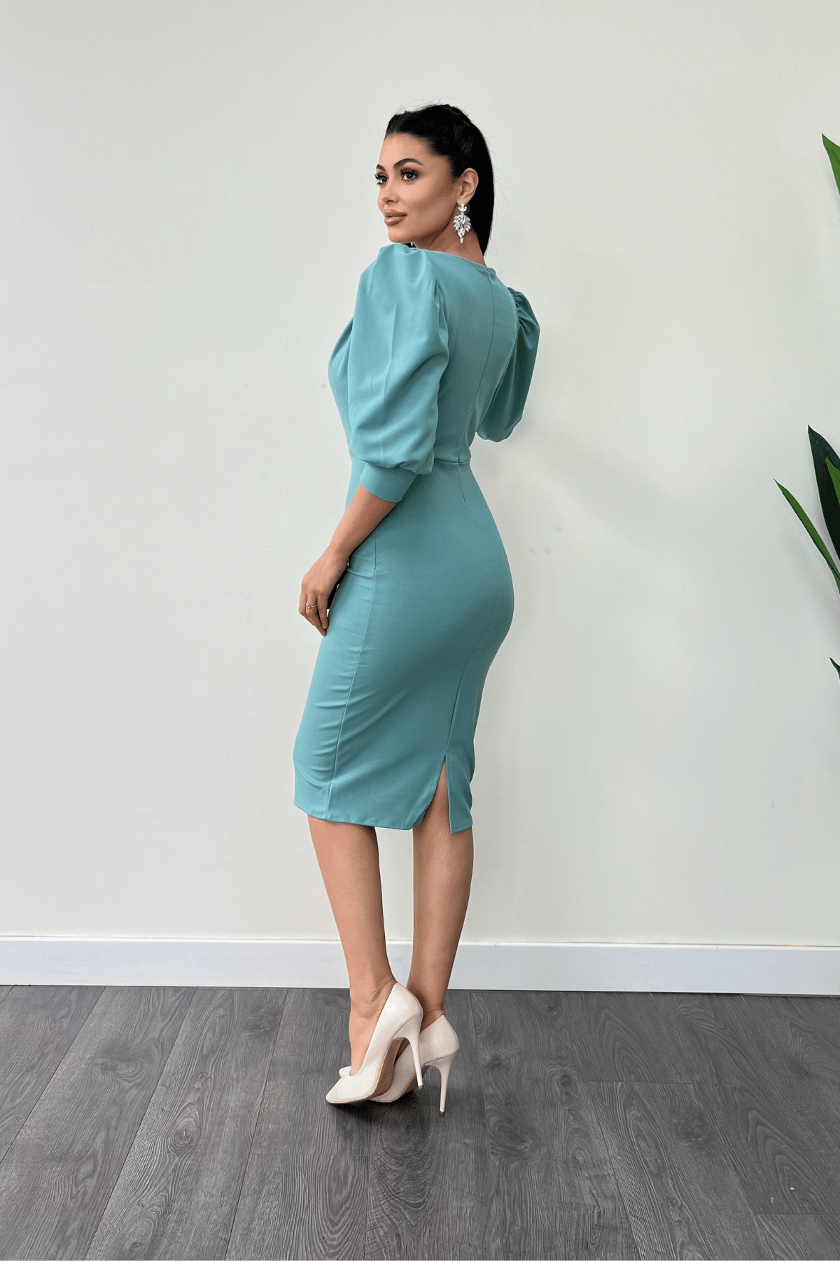 فستان قلم بياقة ديغاجي قماش الكريب بأكمام - نعناع