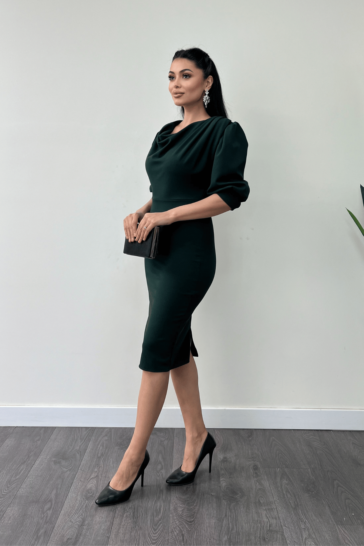 فستان قلم بياقة ديغاجي قماش الكريب بأكمام - زمرد