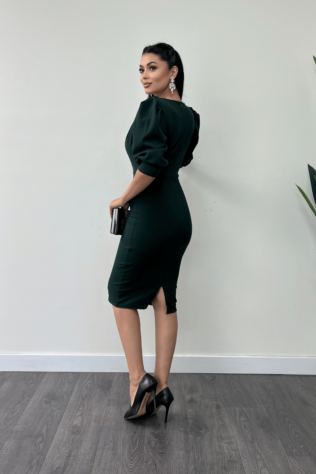 فستان قلم بياقة ديغاجي قماش الكريب بأكمام - زمرد