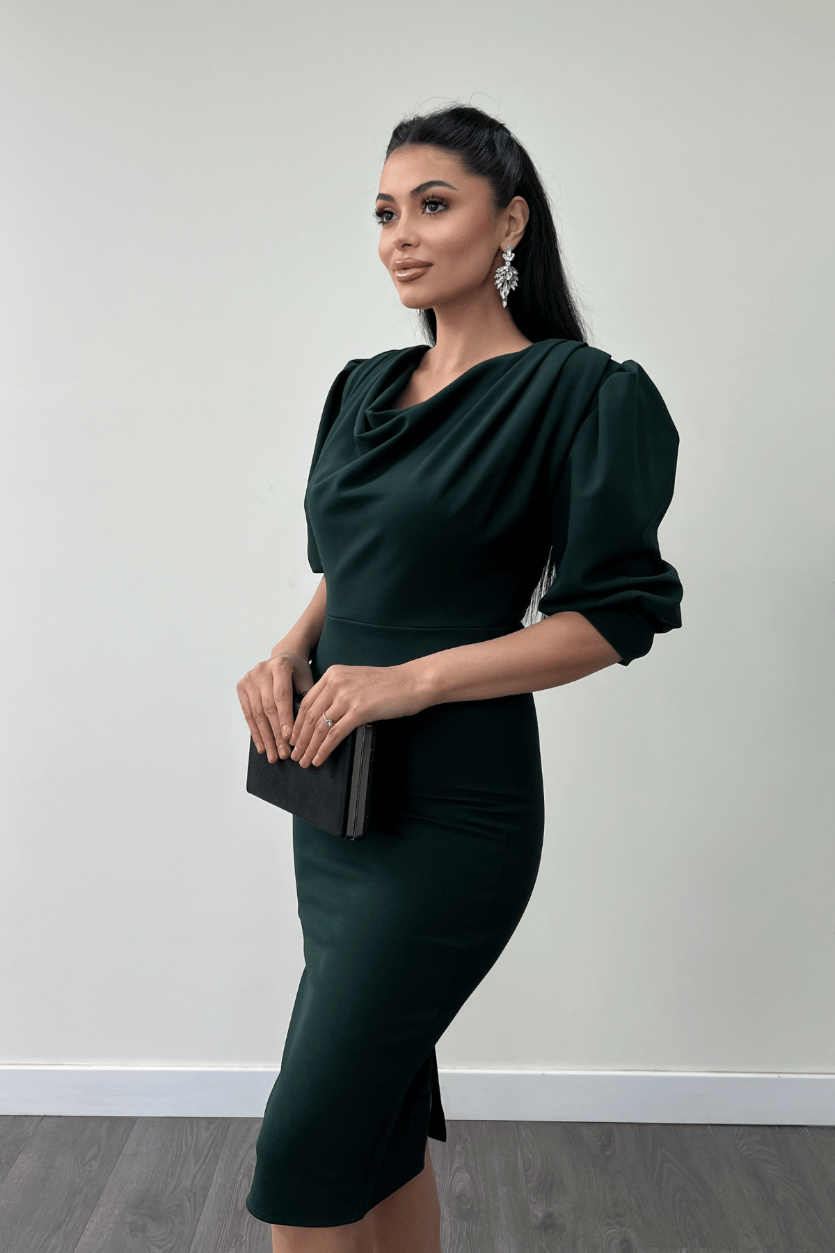 فستان قلم بياقة ديغاجي قماش الكريب بأكمام - زمرد