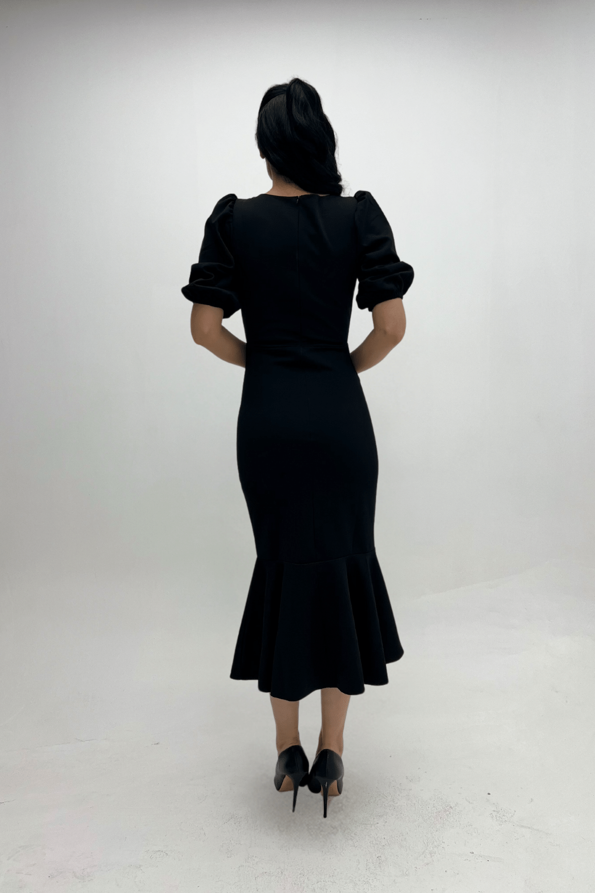 Krep Kumaş Eteği Volanlı Kalem Abiye Elbise - SİYAH