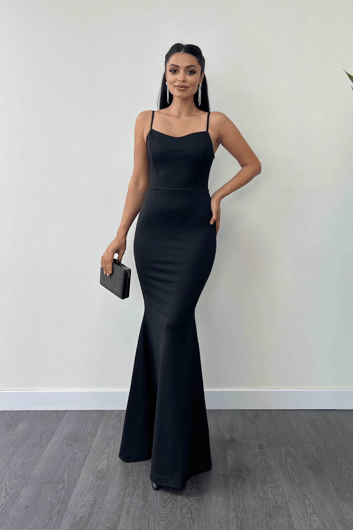 Krep Kumaş İnci Bolero Detaylı Balık Elbise - SİYAH