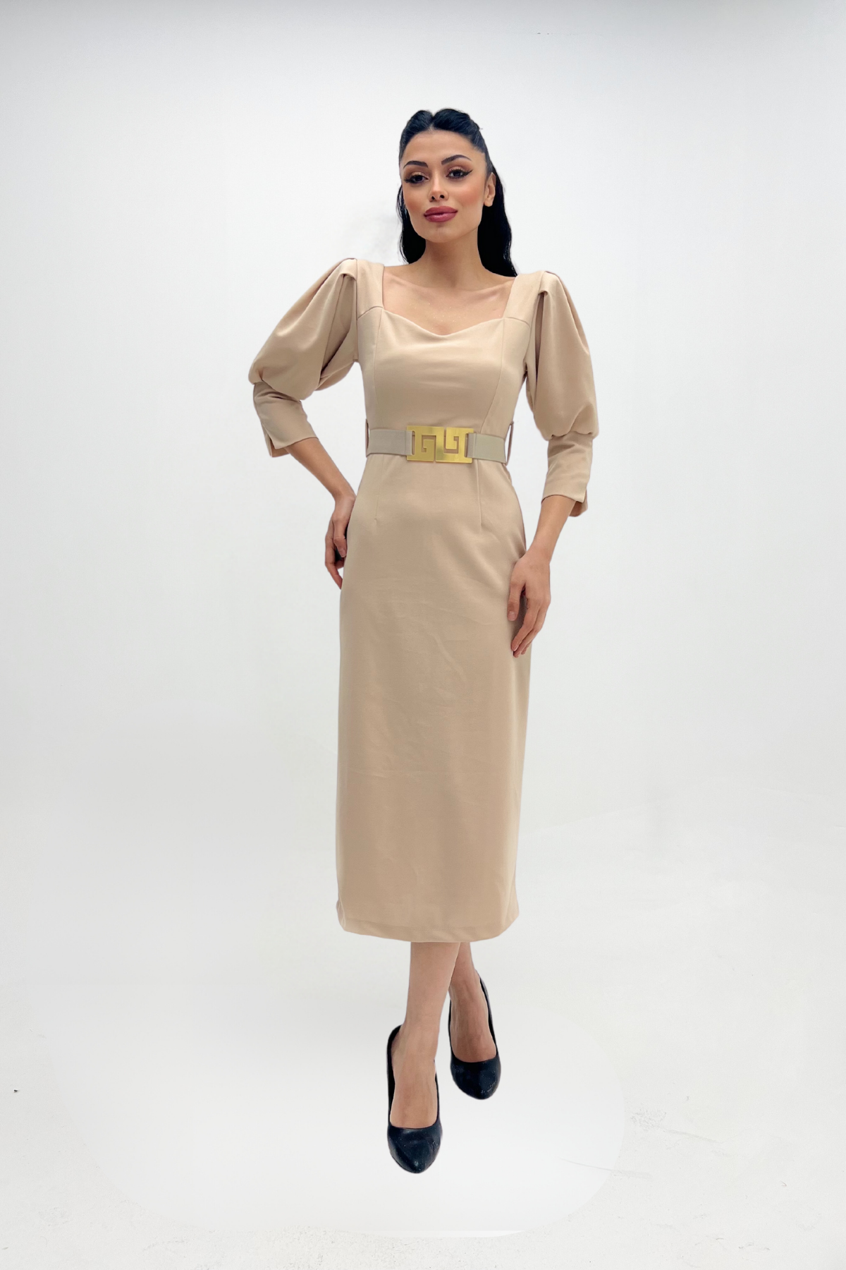 Krep Kumaş Kalp Yaka Kalem Elbise - KREM