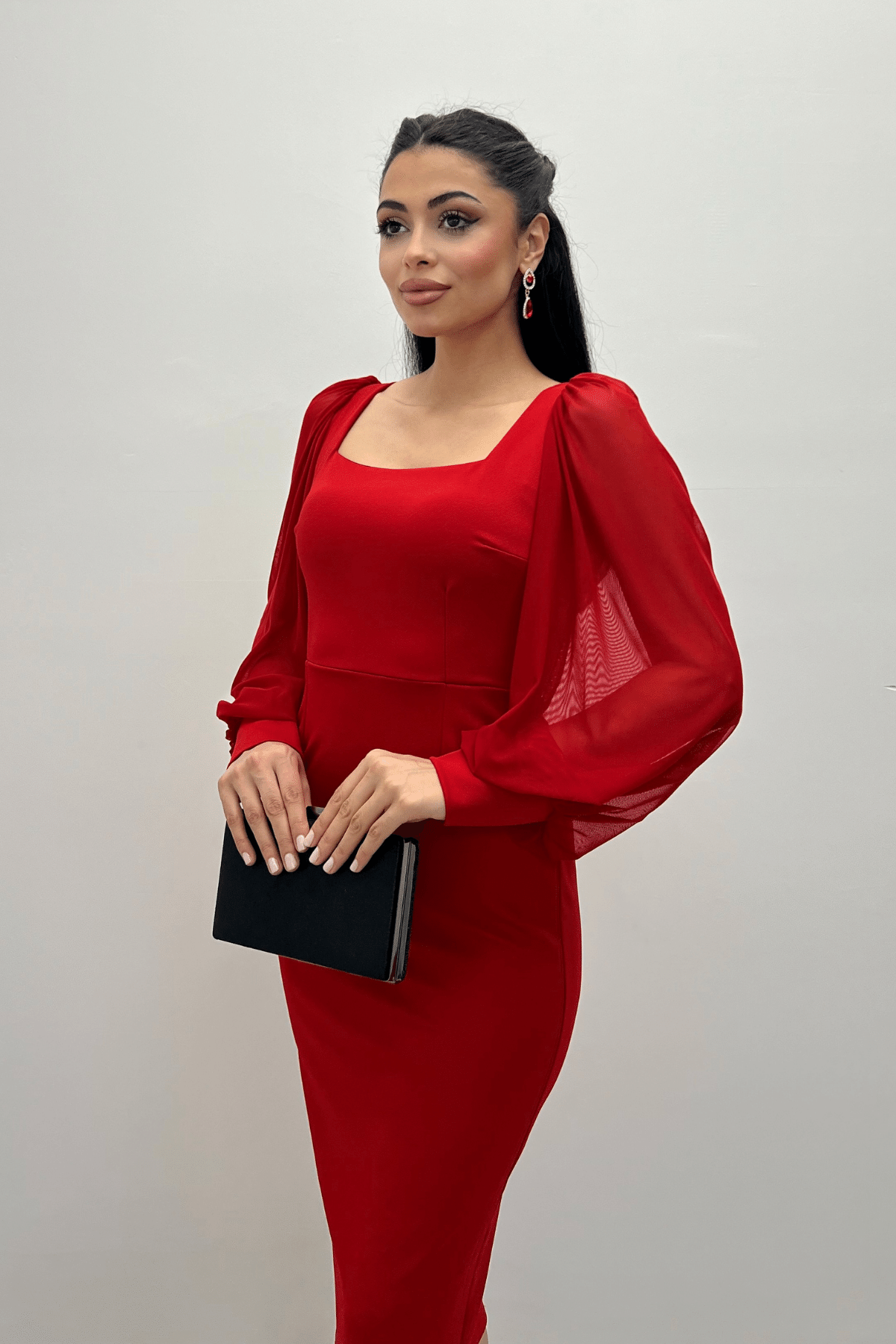 فستان من قماش الكريب بياقة مربعة - أحمر