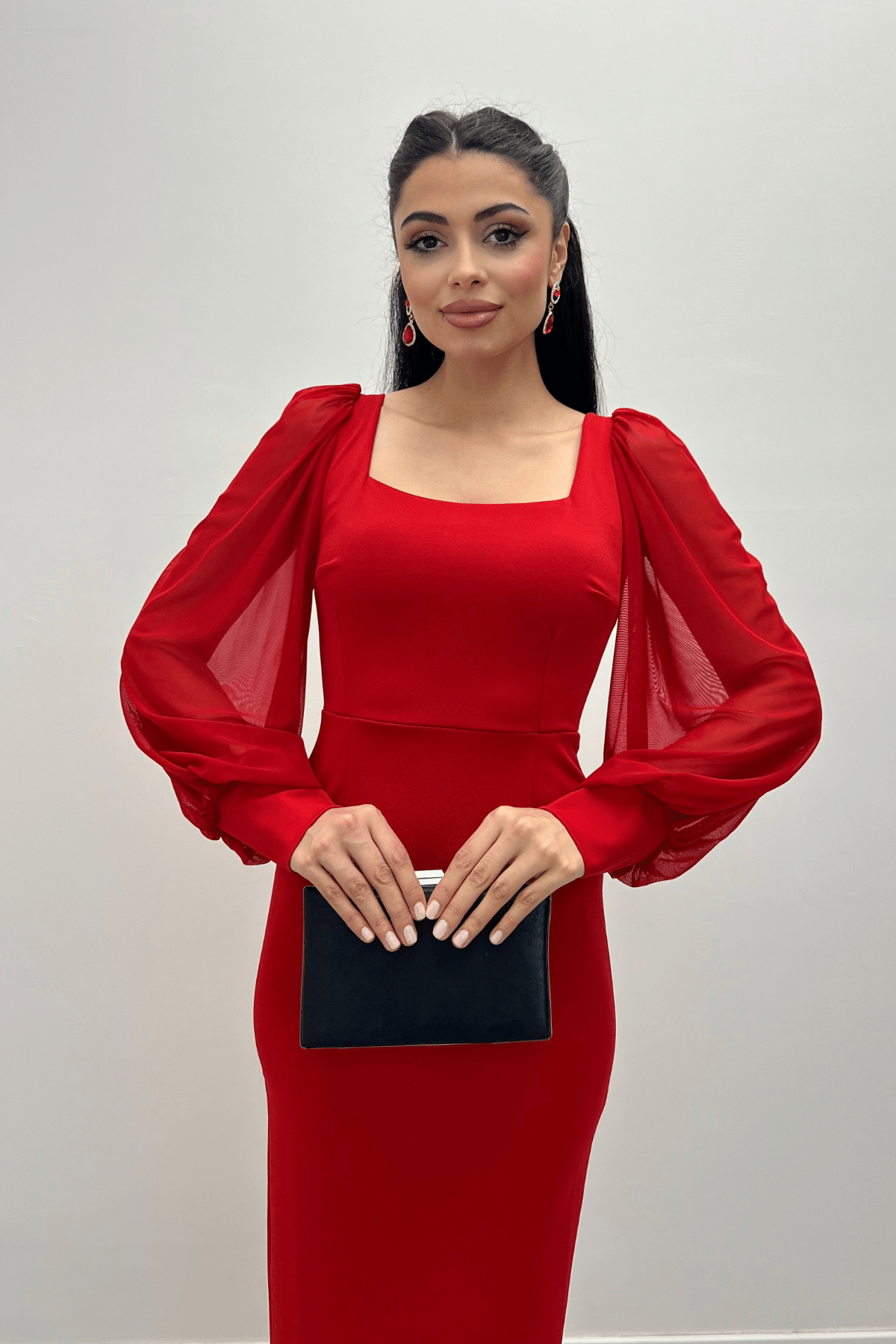 فستان من قماش الكريب بياقة مربعة - أحمر