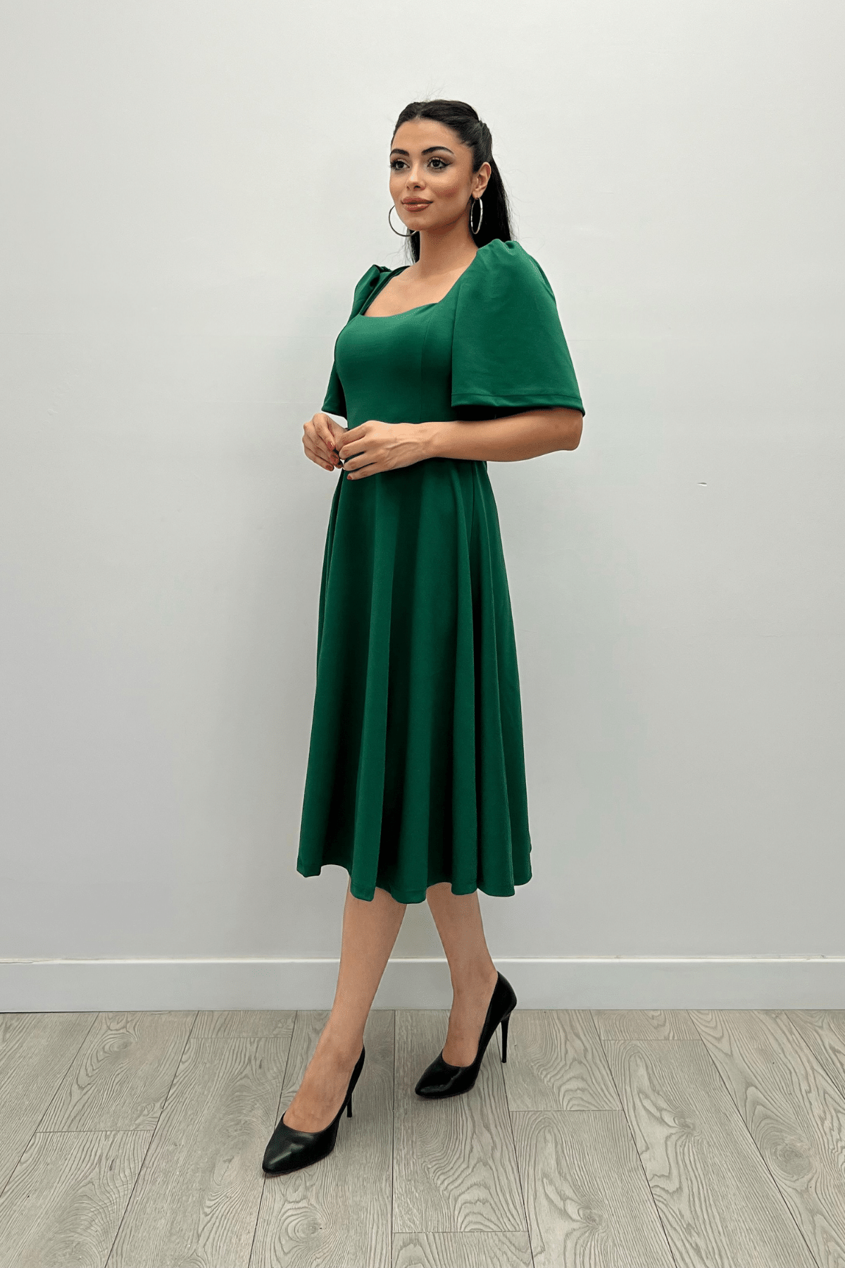 Krep Kumaş Kare Yaka Midiboy Abiye Elbise - ZÜMRÜT YEŞİL