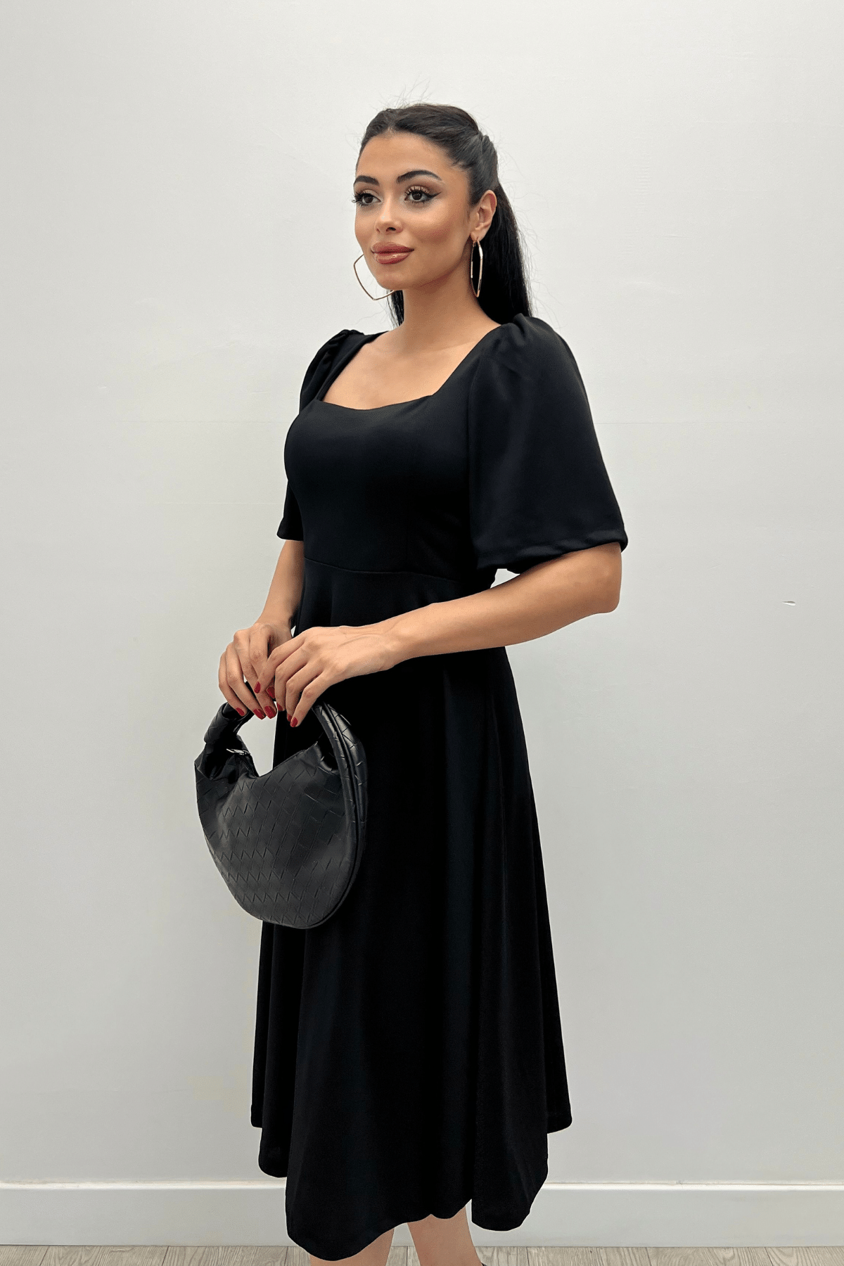 Krep Kumaş Kare Yaka Midiboy Abiye Elbise - SİYAH