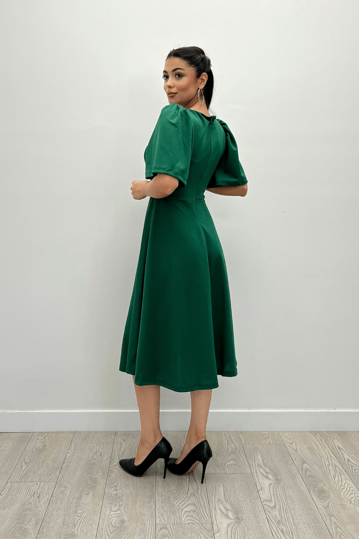 Krep Kumaş Kare Yaka Midiboy Abiye Elbise - ZÜMRÜT YEŞİL