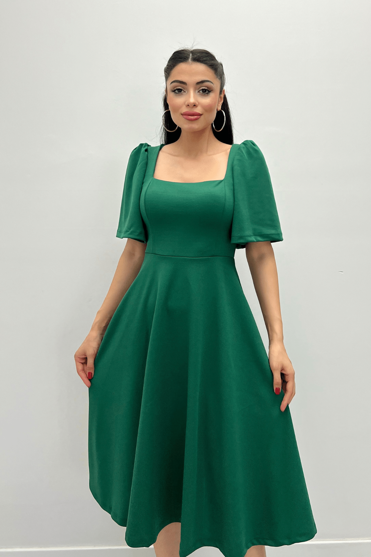 Krep Kumaş Kare Yaka Midiboy Abiye Elbise - ZÜMRÜT YEŞİL