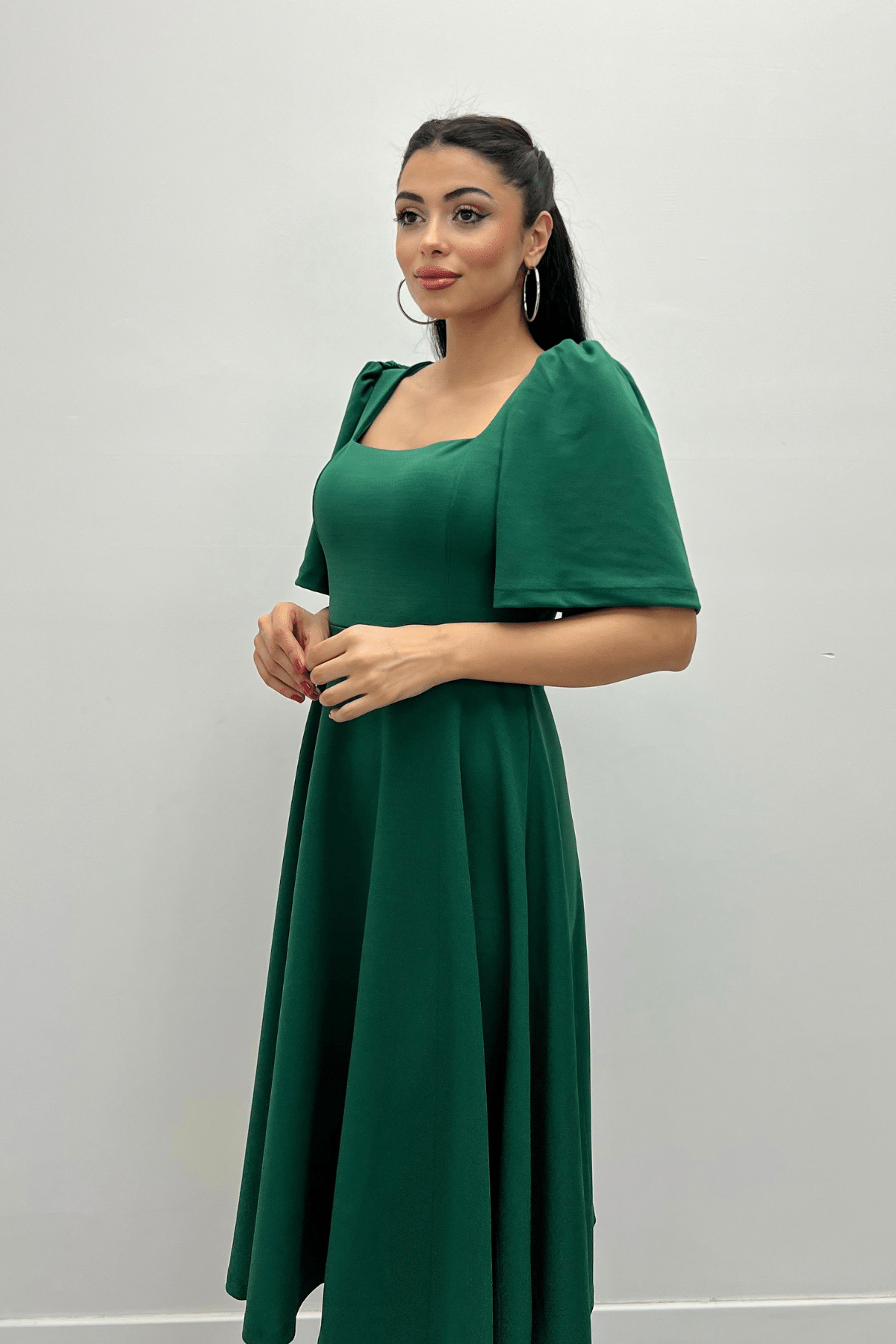 Krep Kumaş Kare Yaka Midiboy Abiye Elbise - ZÜMRÜT YEŞİL