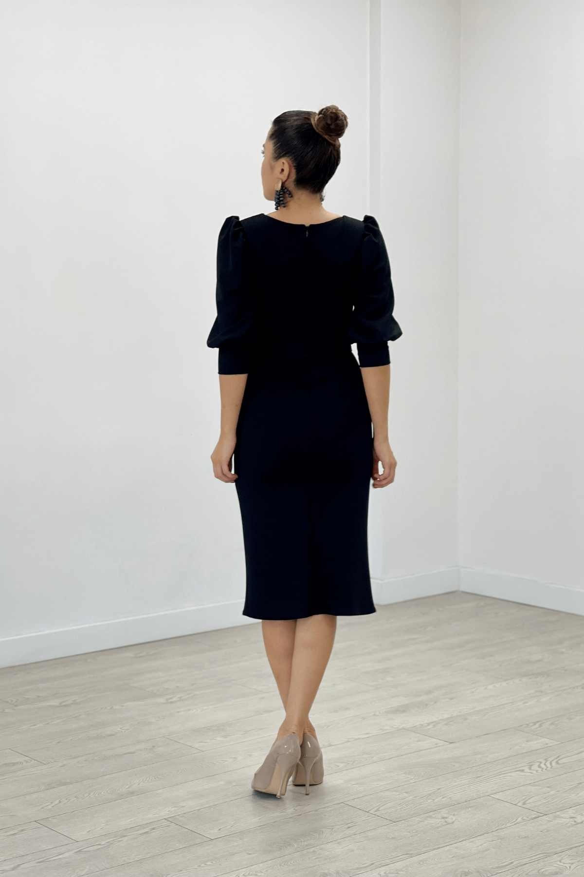 Krep Kumaş Kolları Balon Detaylı Kalem Elbise - SİYAH