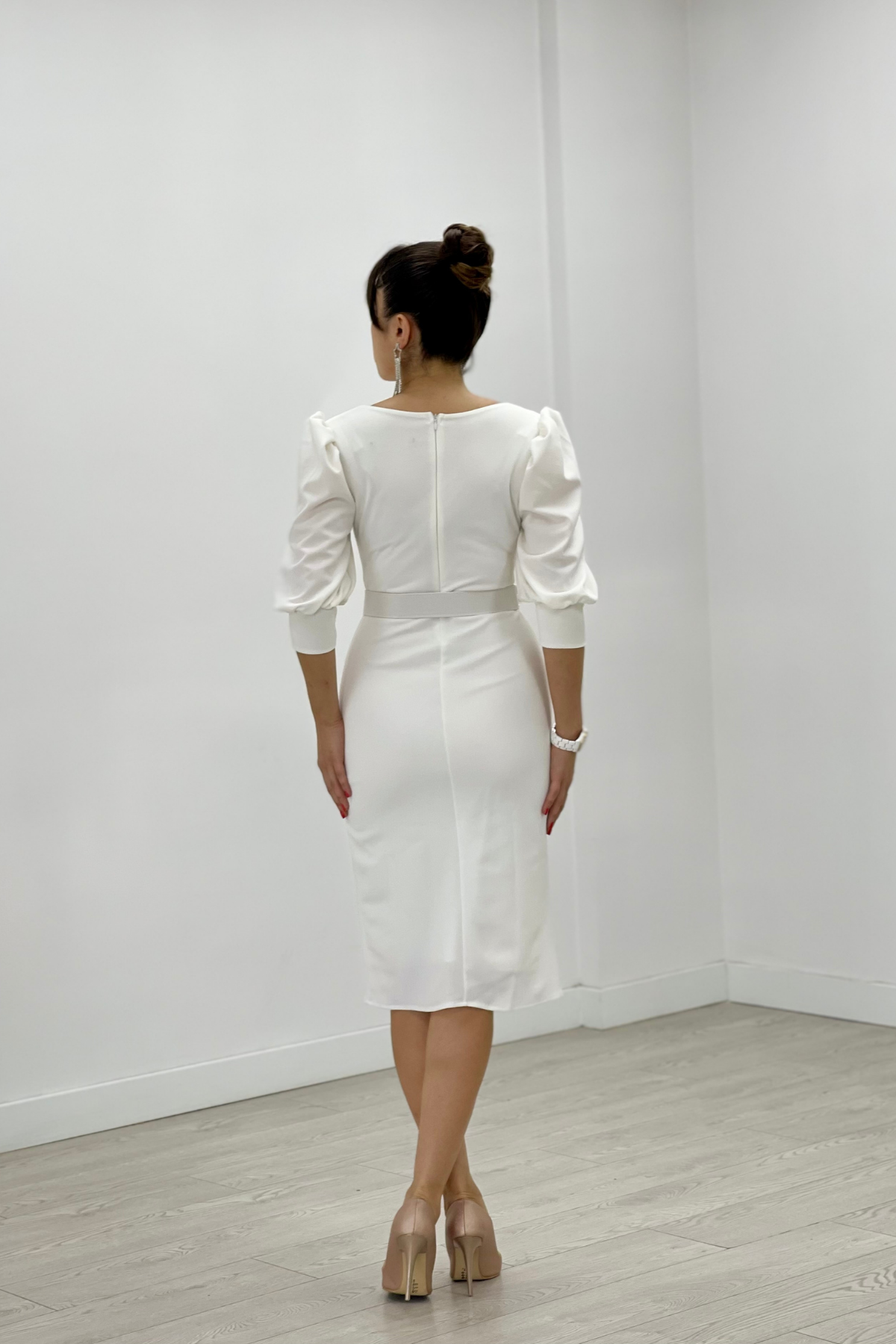 Krep Kumaş Kolları Balon Detaylı Kalem Elbise - BEYAZ