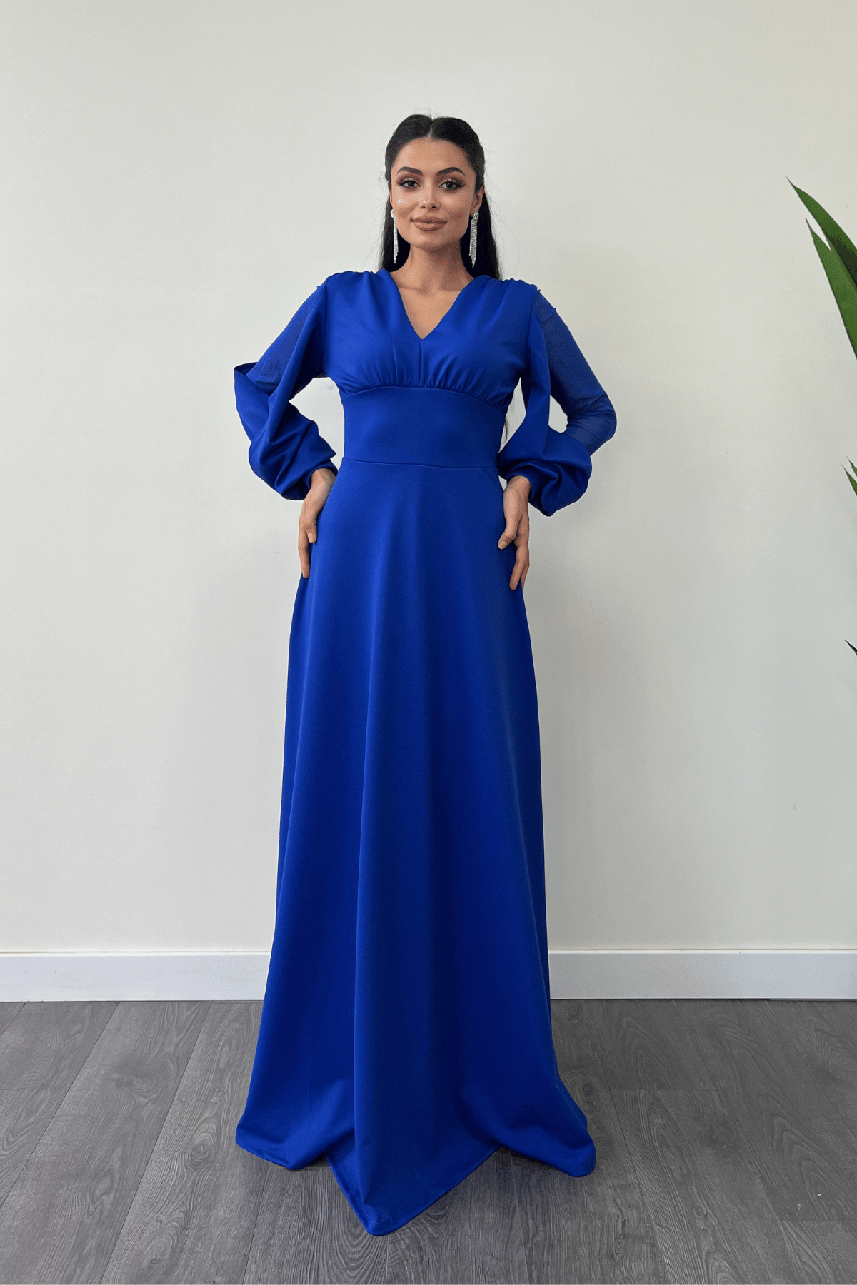 Krep Kumaş Kolları Tül Abiye Elbise - SAKS MAVİ