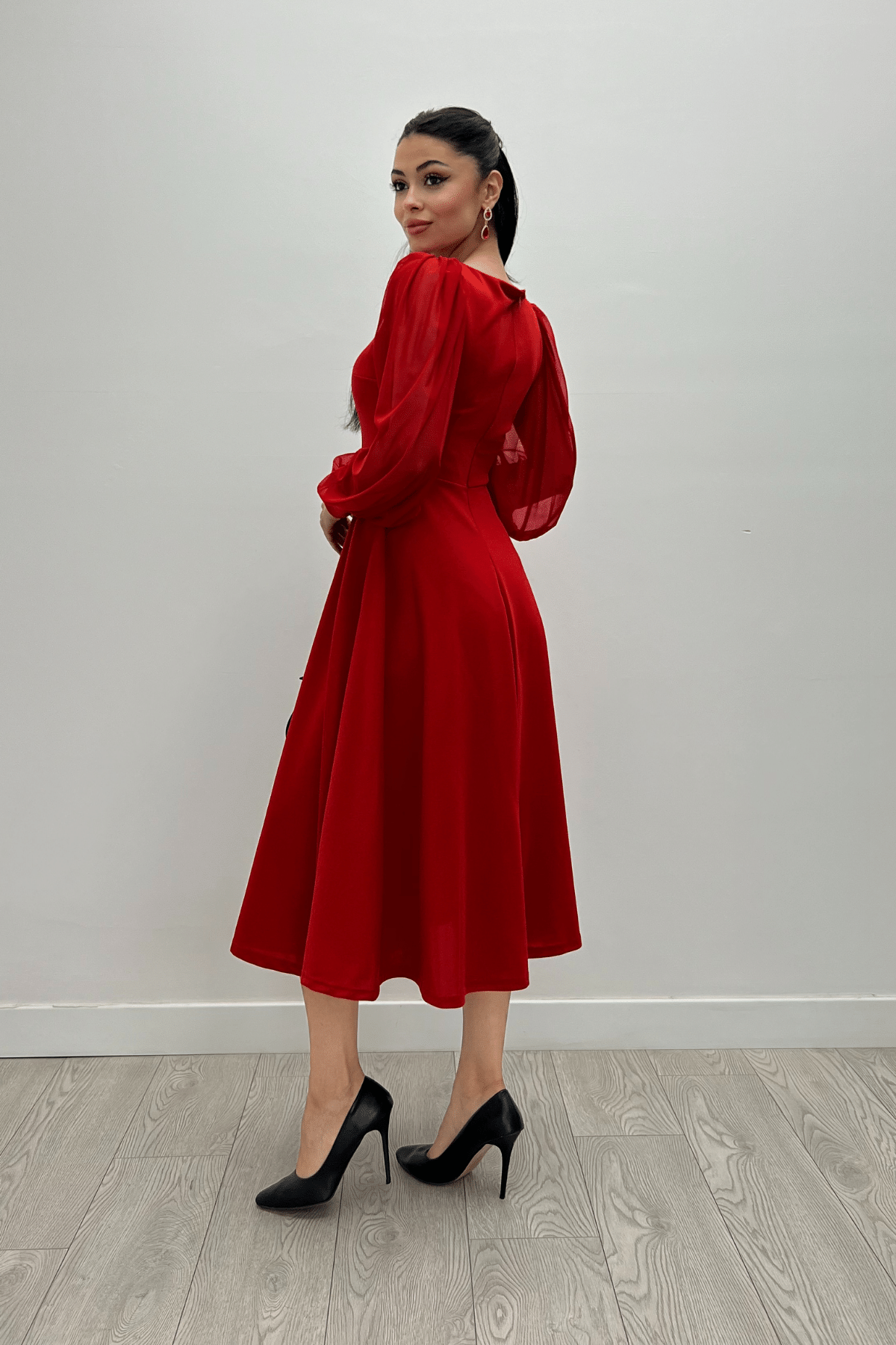 Krep Kumaş Kolları Tül Detaylı Midi Elbise - KIRMIZI