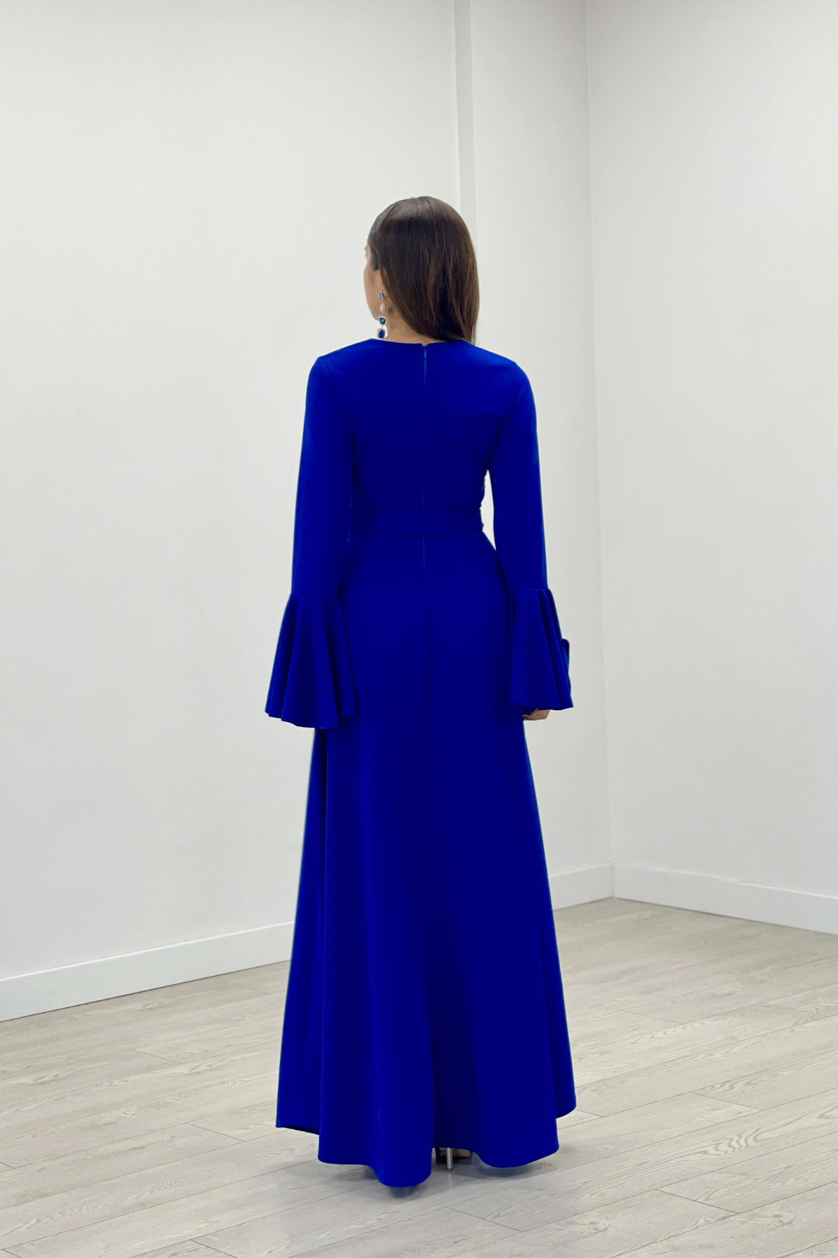 Krep Kumaş Kolları Volan Detaylı Maxiboy Abiye Elbise - SAKS MAVİ