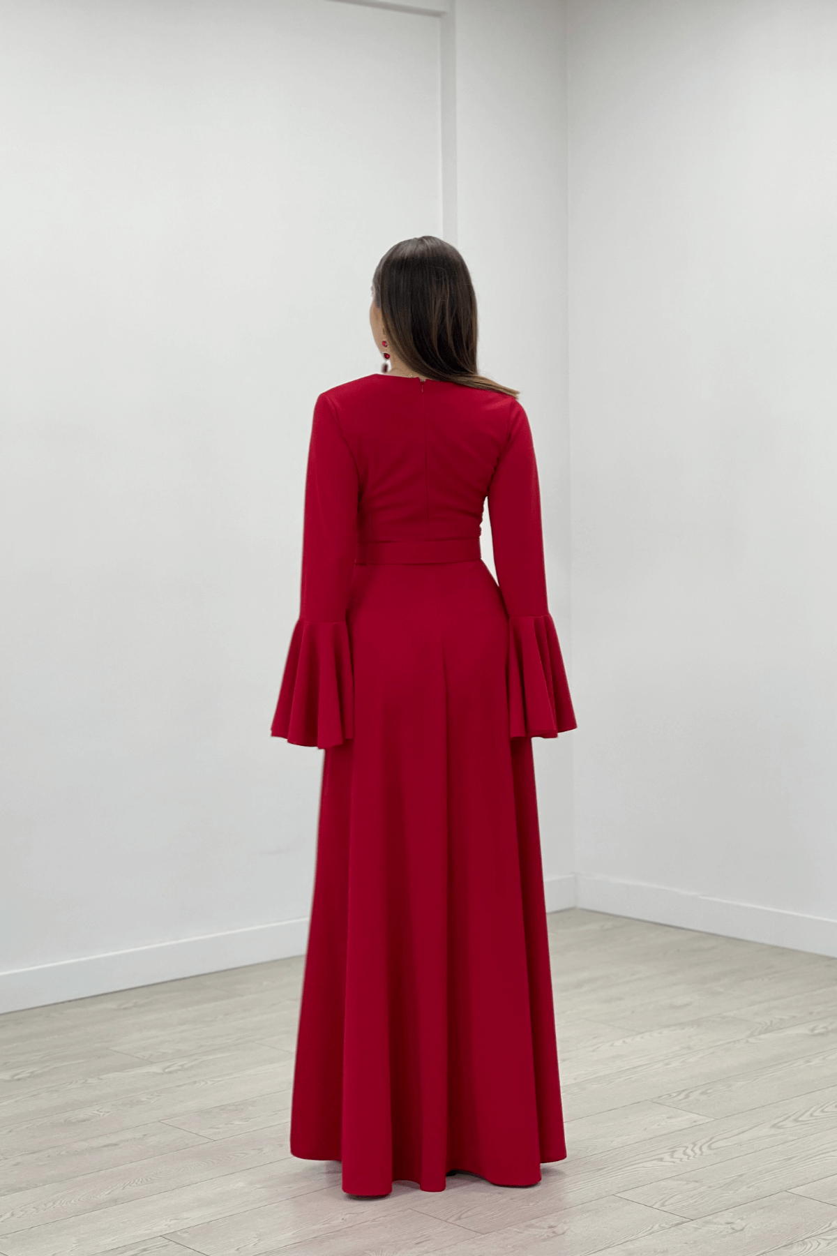 Krep Kumaş Kolları Volan Detaylı Maxiboy Abiye Elbise - KIRMIZI