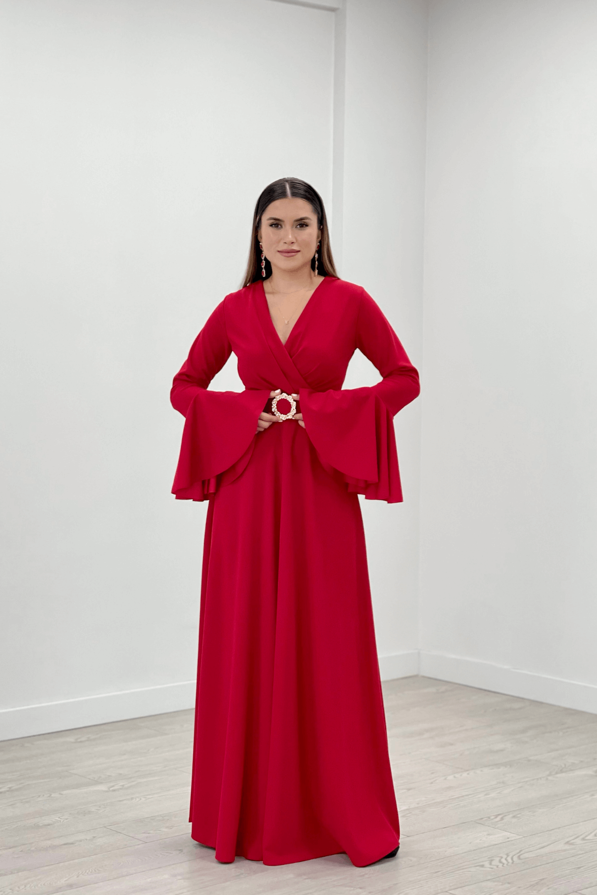 Krep Kumaş Kolları Volan Detaylı Maxiboy Abiye Elbise - KIRMIZI