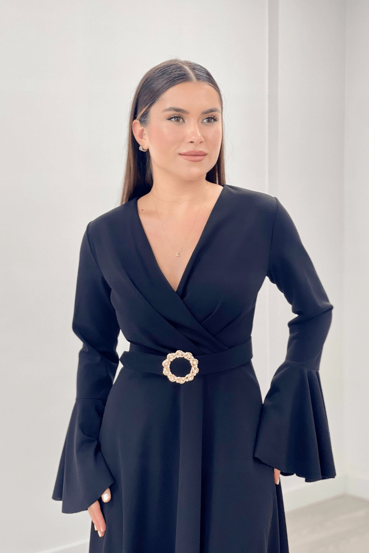 Krep Kumaş Kolları Volan Detaylı Maxiboy Abiye Elbise - SİYAH