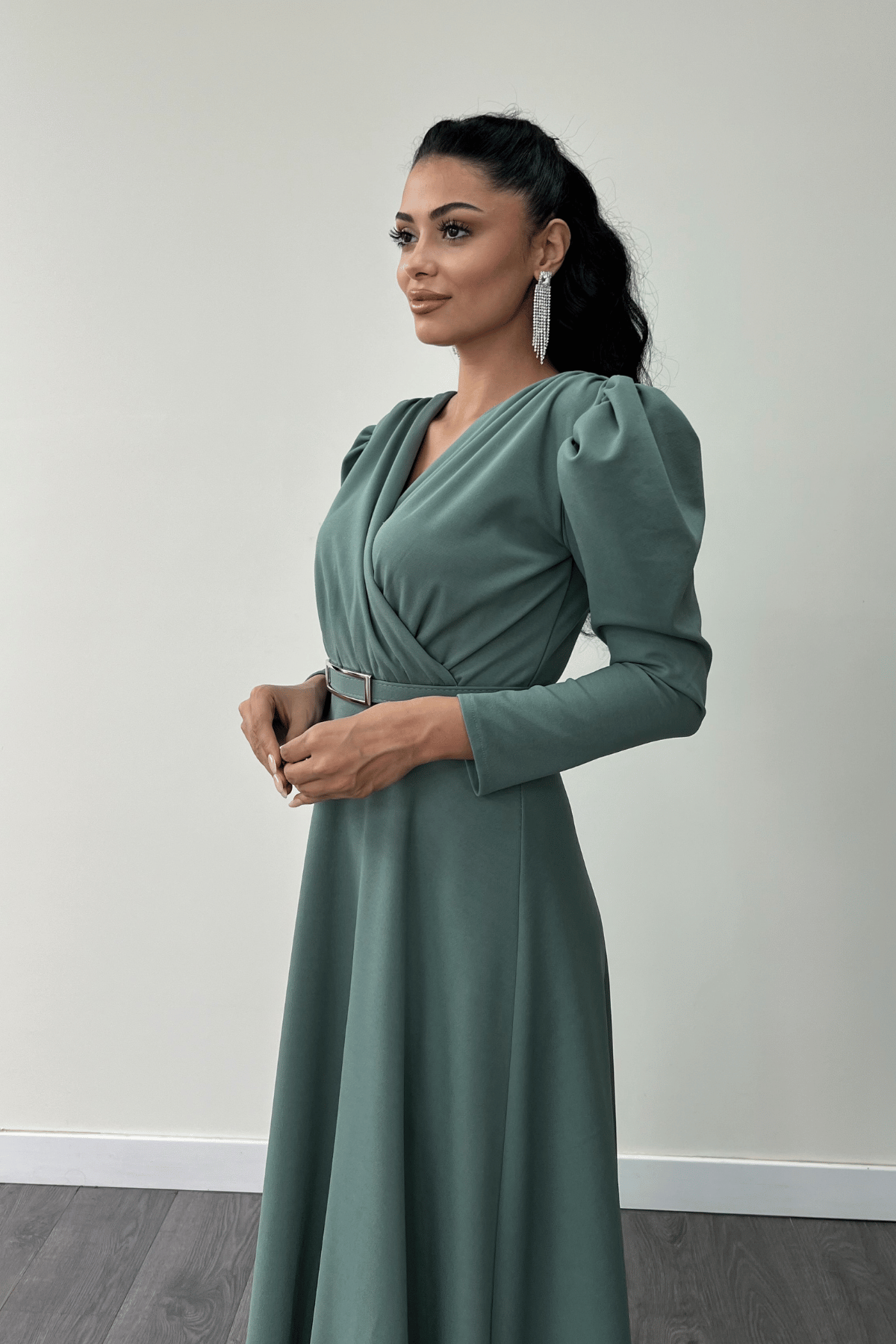 Krep Kumaş Kruvaze Yaka Kiloş Elbise - SU YEŞİLİ