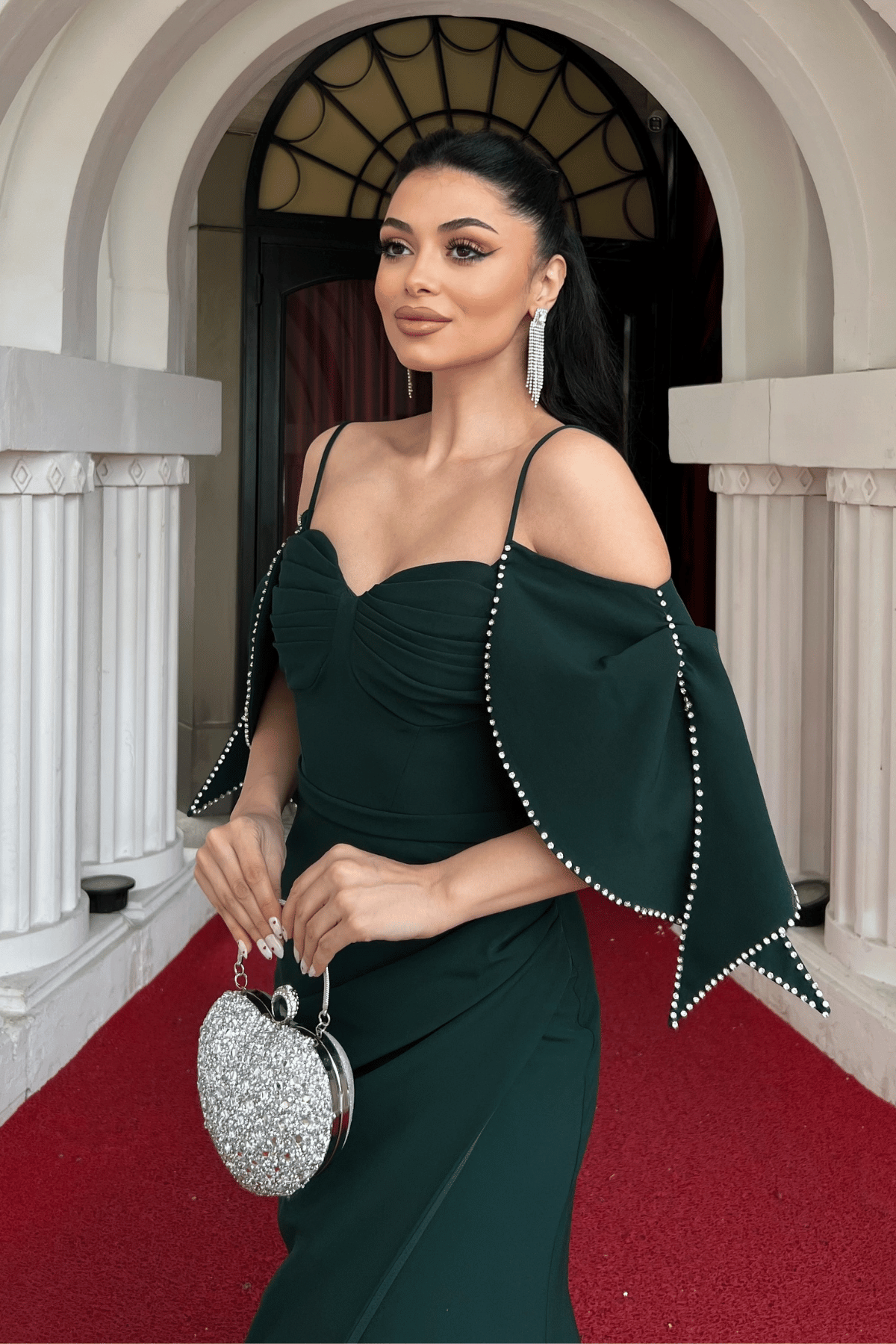 Krep Kumaş Omuz Detaylı Balık Elbise - ZÜMRÜT YEŞİL