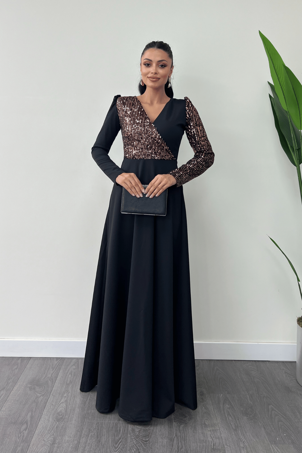 Krep Kumaş Payet Detaylı Elbise - BRONZ