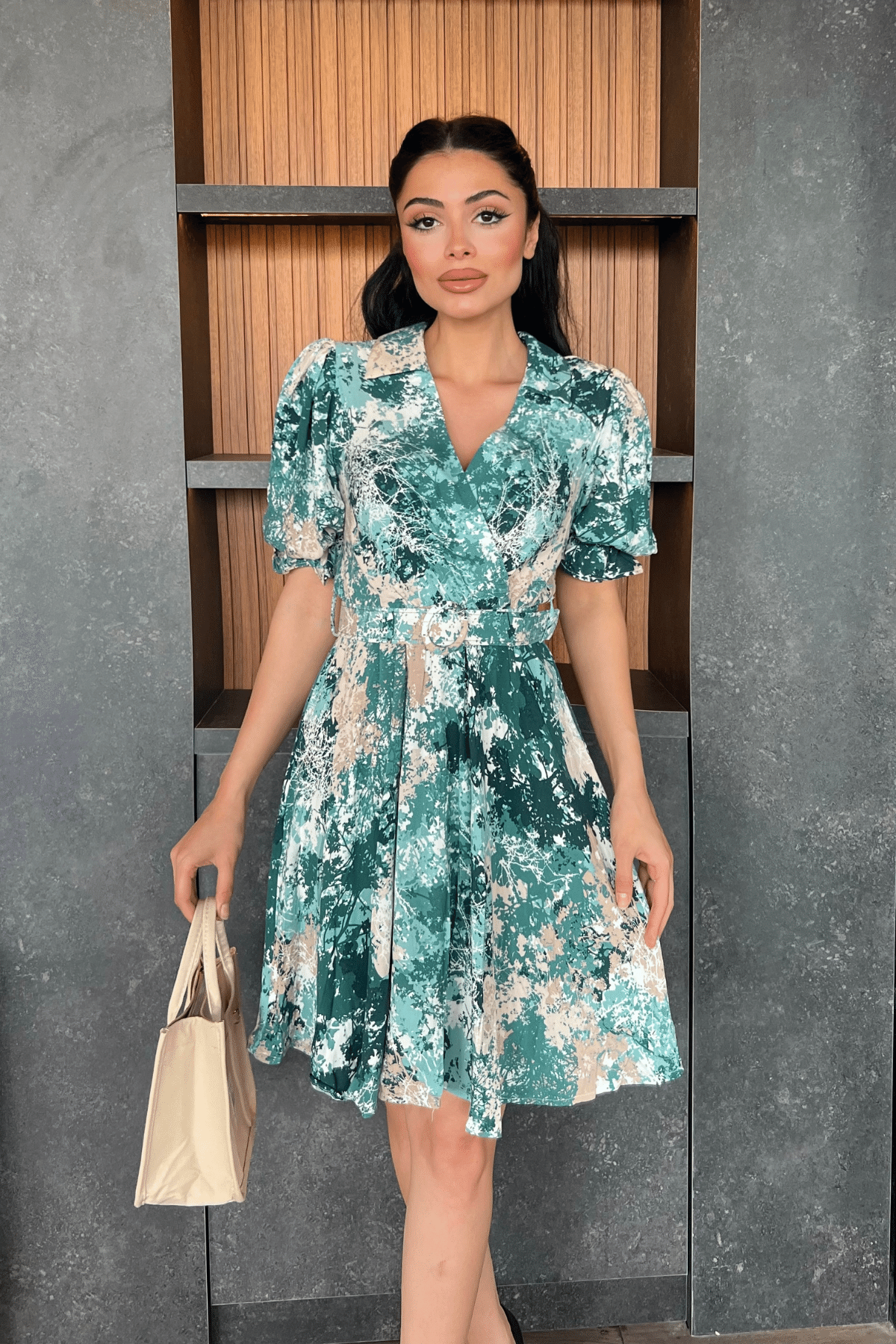 Kruvaze Yaka Beli Lastikli Mini Elbise - YEŞİL