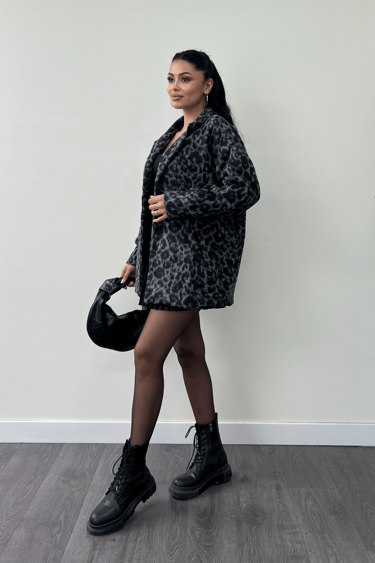 Leopar Desenli Kaşe Kumaş Kaban - SİYAH